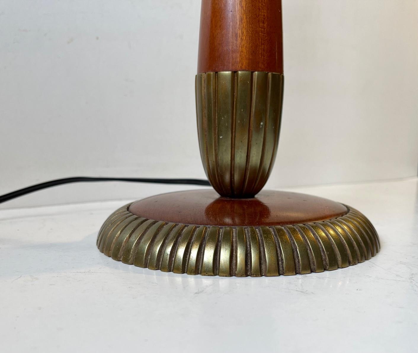 Art Deco Scandinavian Modern Table Lamp in Walnut and Brass, 1950s For Sale