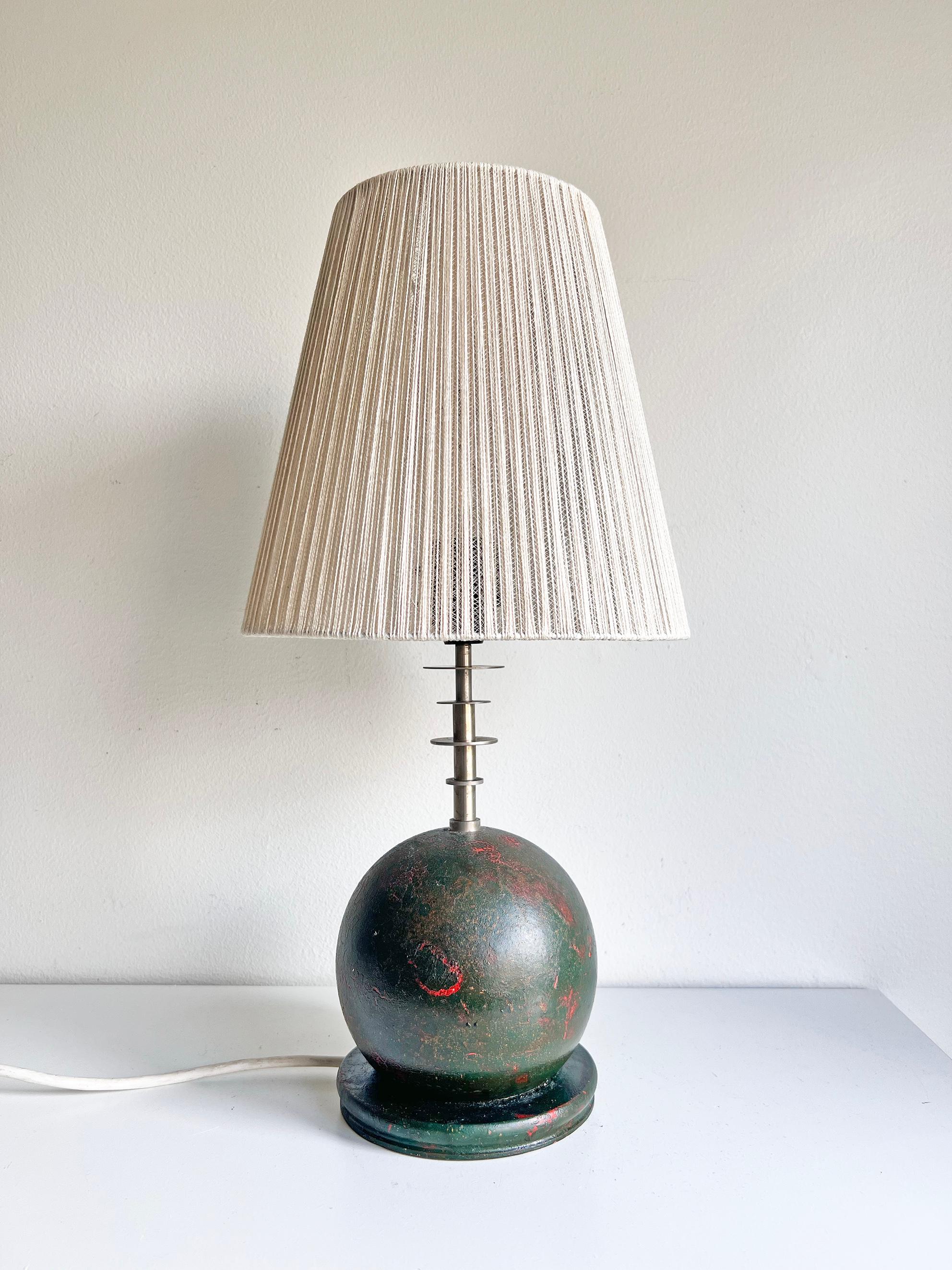 Very rare Swedish modern table lamp by Olof Heijke, circa 1930s. A good example of the Swedish 