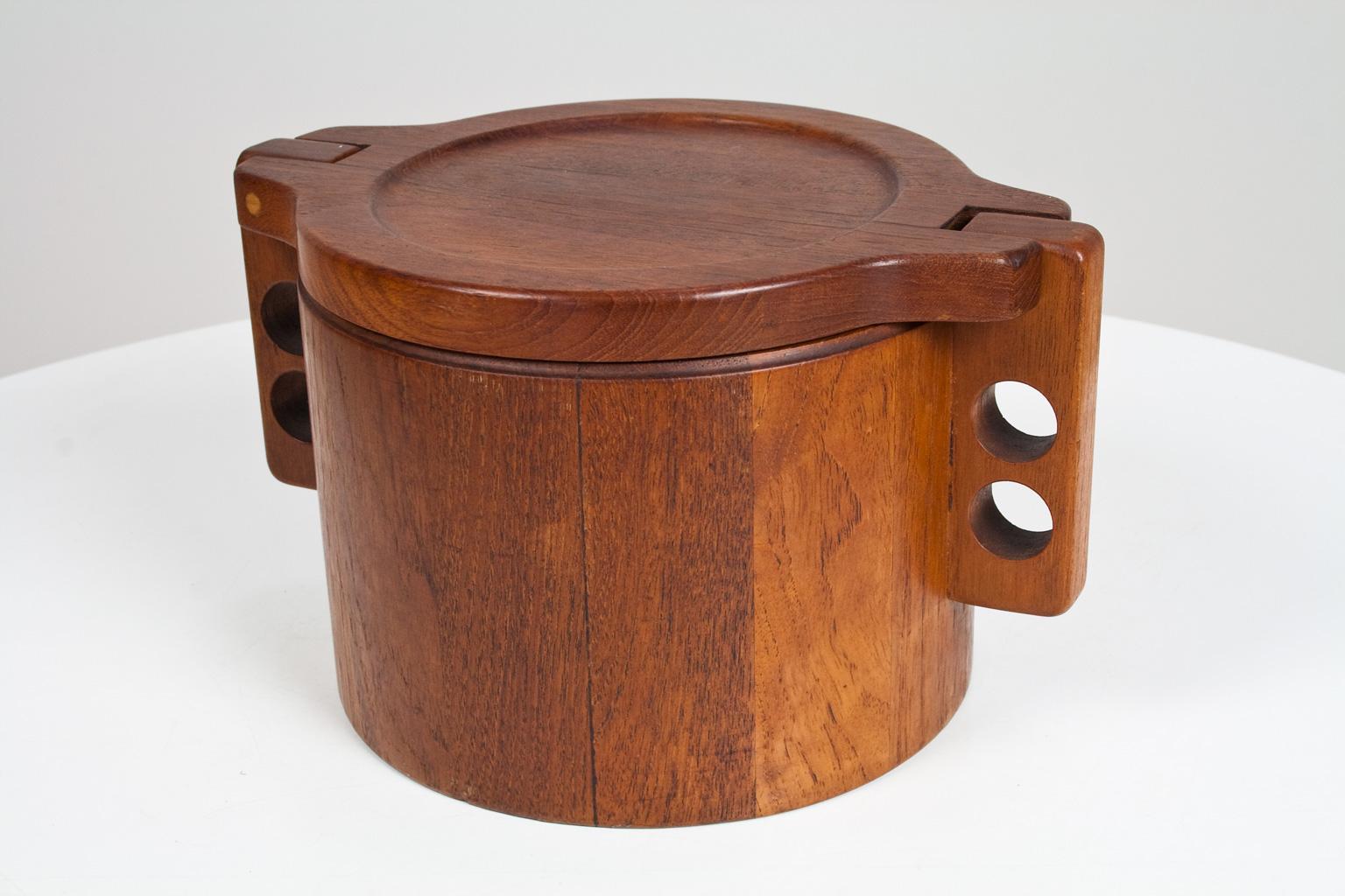 Teak Scandinavian Modern Tableware Large Ice Bucket by Birgit Krogh for Woodline 1979