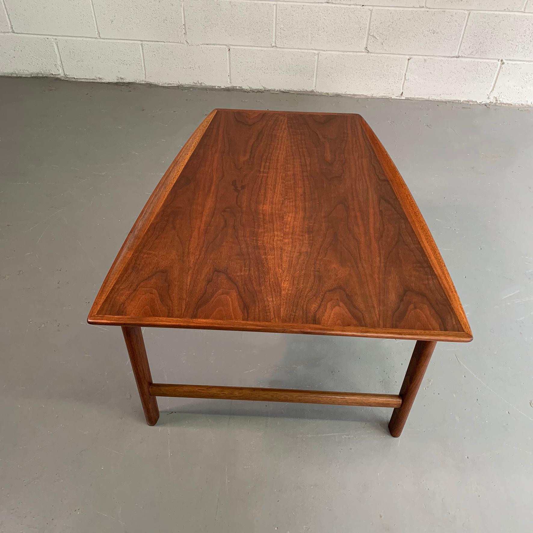 Scandinavian Modern Tapered Teak Side Table by Folke Ohlsson for DUX For Sale 3
