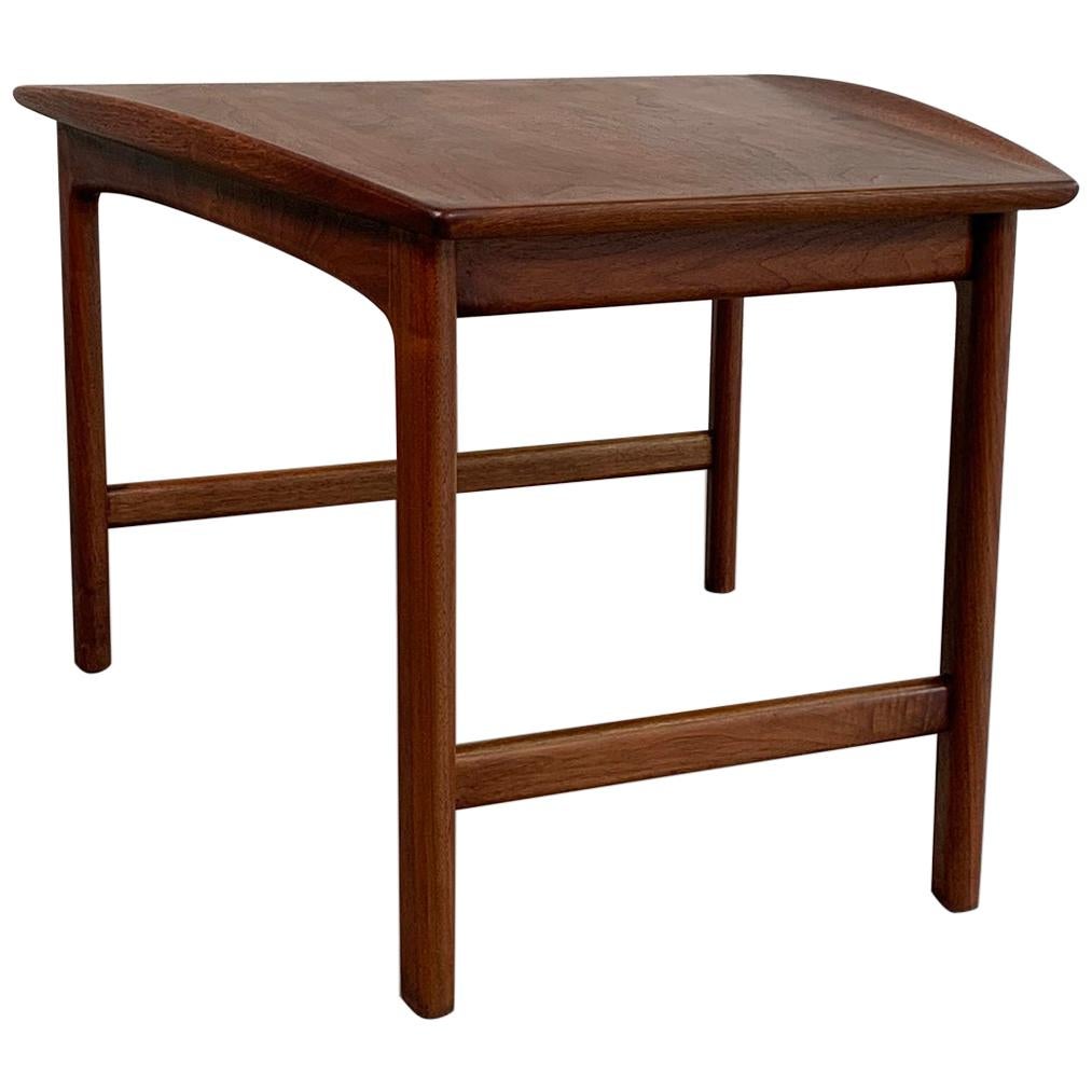 Scandinavian Modern Tapered Teak Side Table by Folke Ohlsson for DUX For Sale