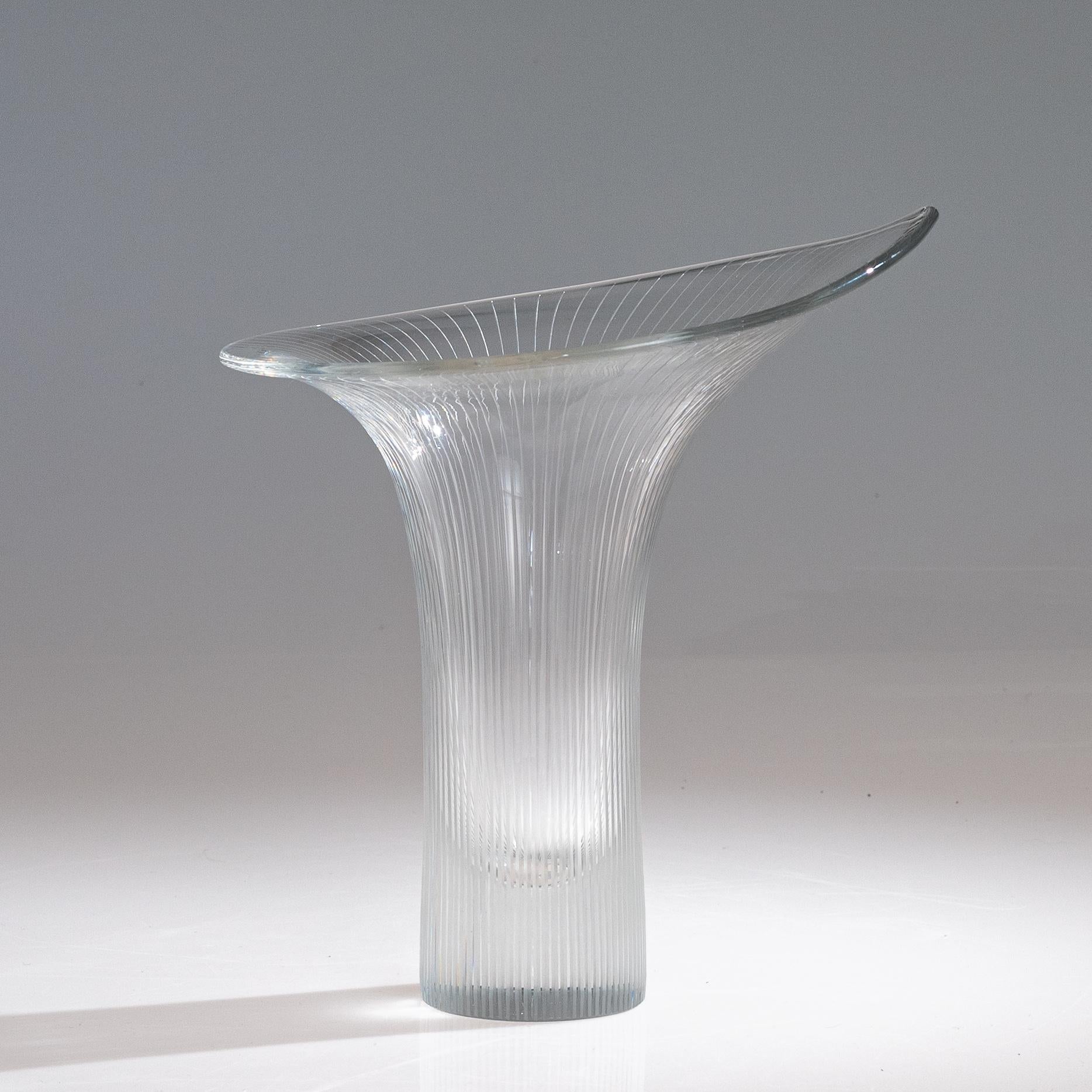 Scandinavian Modern Tapio Wirkkala Three Line Cut Crystal Art vases Kantarelli  4