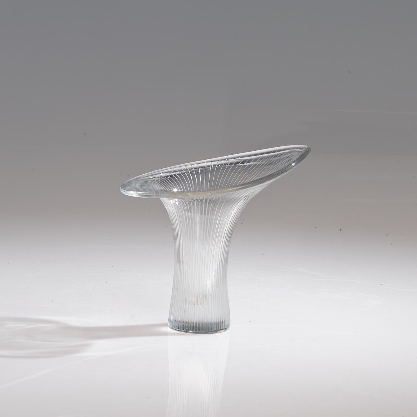 Scandinavian Modern Tapio Wirkkala Three Line Cut Crystal Art vases Kantarelli  6