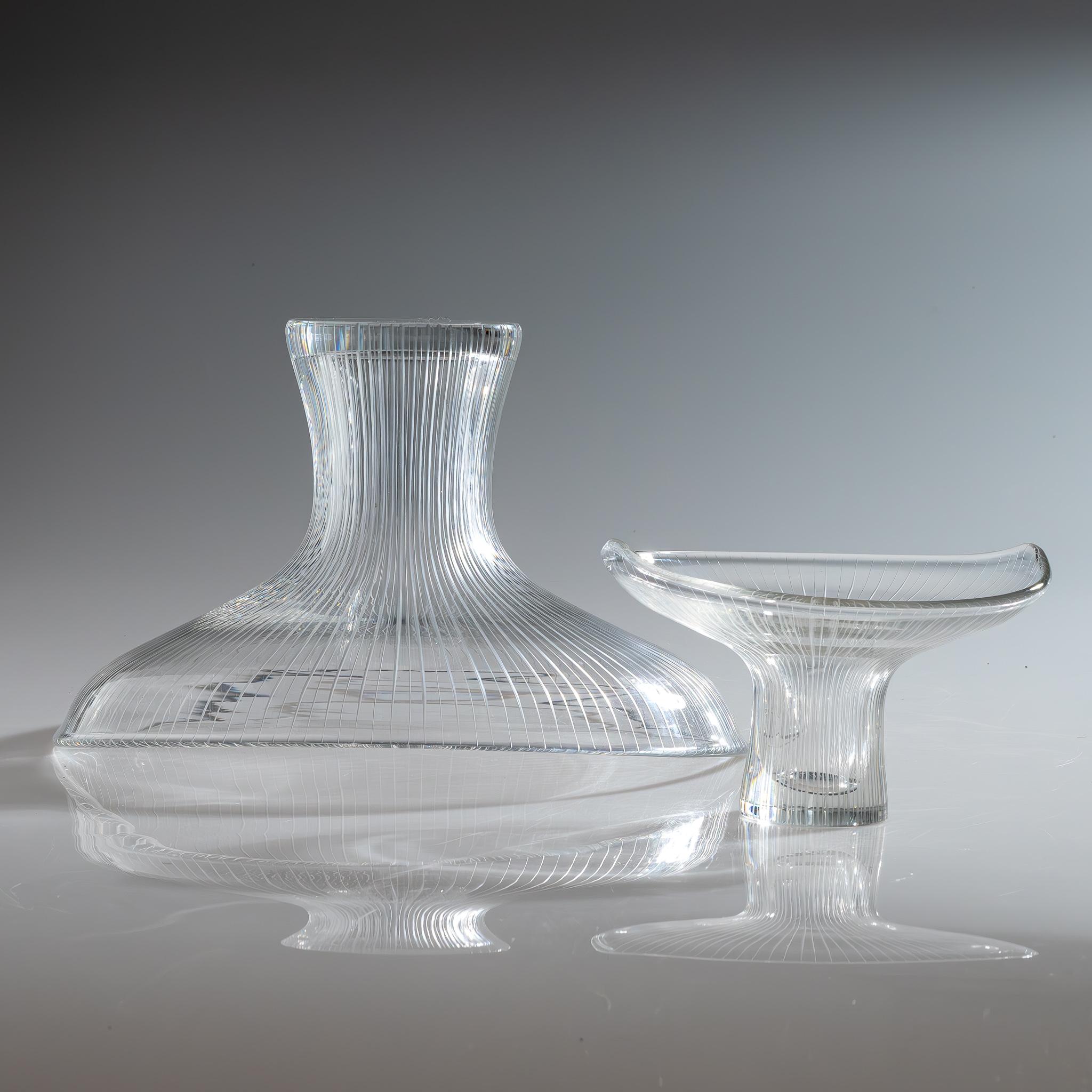 The Modern Scandinavian Tapio Wirkkala Two Line Cut Crystal Art Vasen mundgeblasen  (Mitte des 20. Jahrhunderts) im Angebot