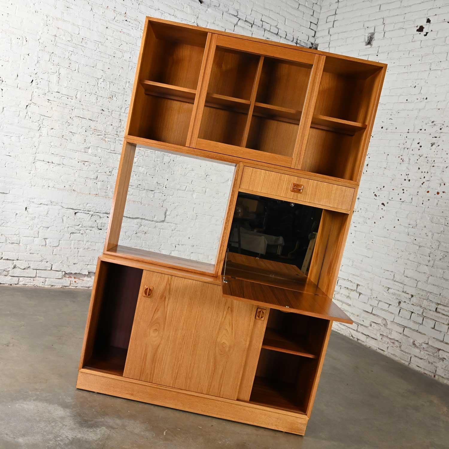 Scandinavian Modern Teak 4 Part Triple Stacked Secretary Display Cabinet Dry Bar For Sale 4