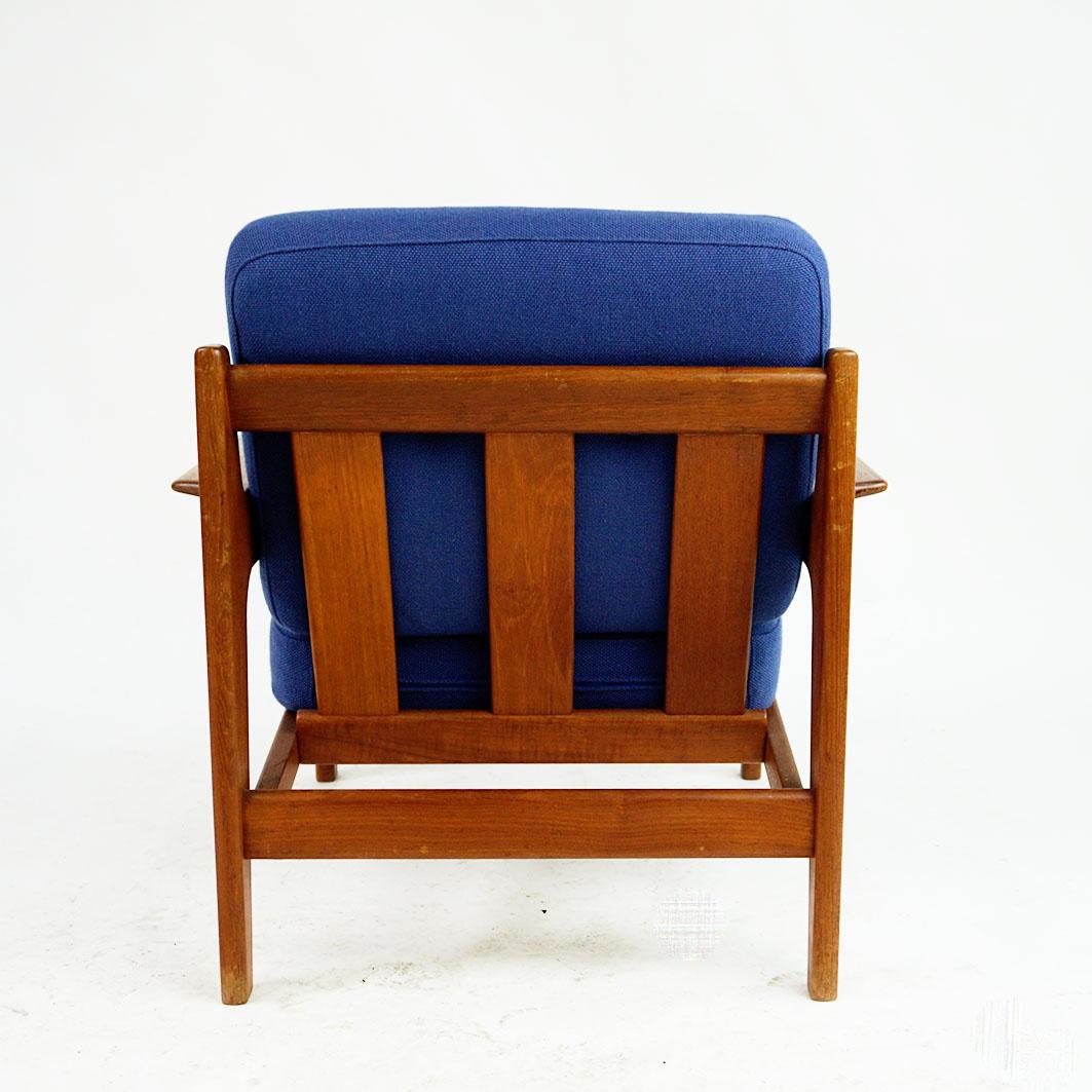 Scandinavian Modern Teak and blue Fabric Lounge Chair by A.W. Iversen 4