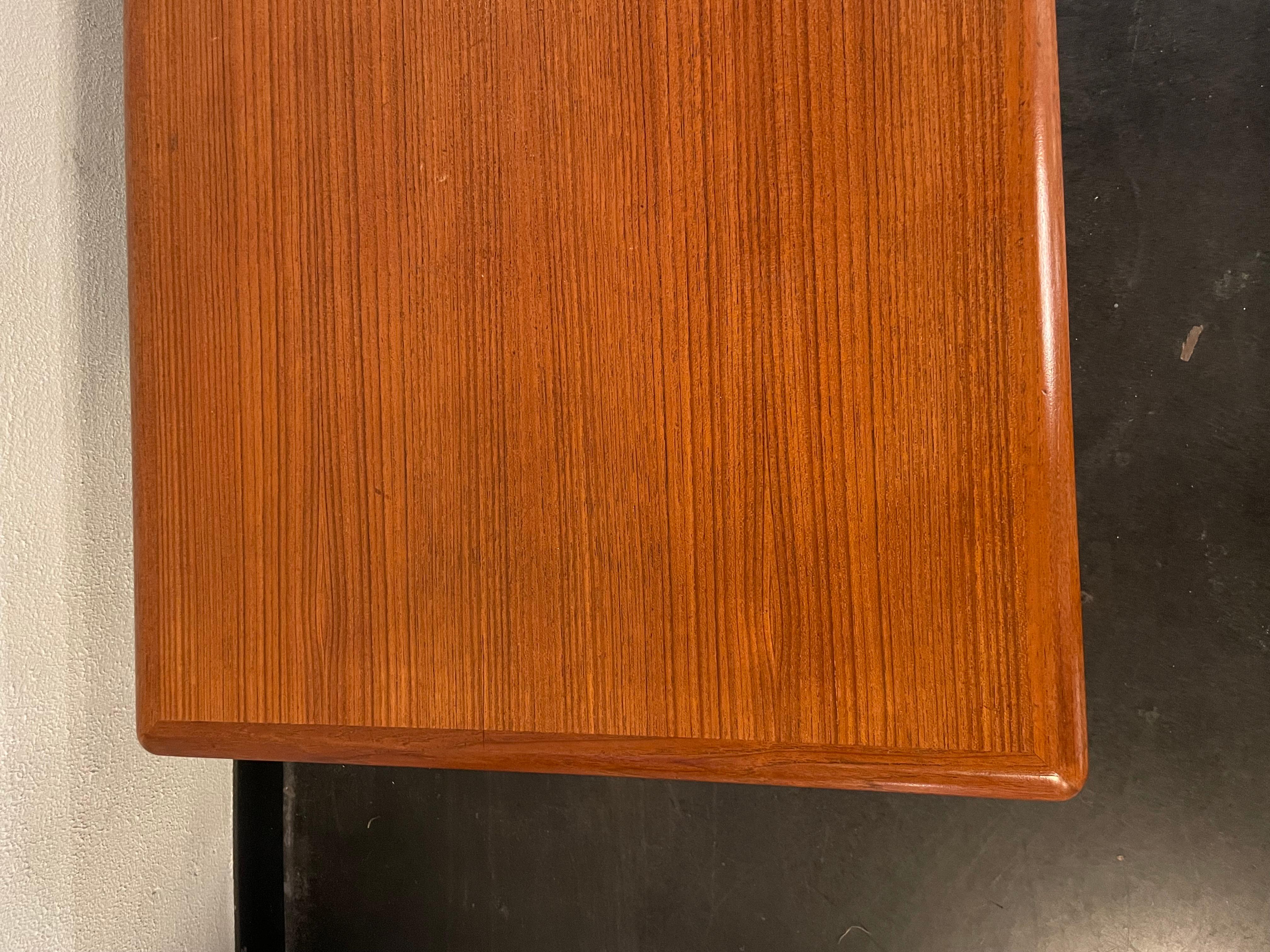 trioh coffee table