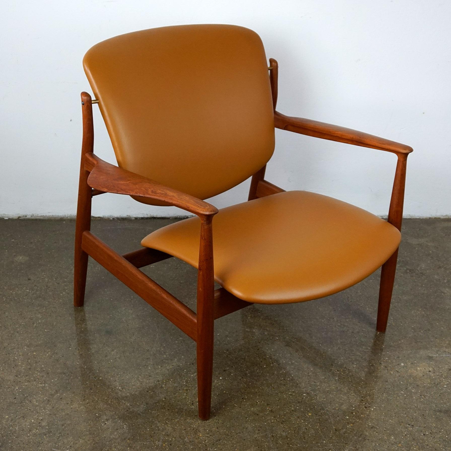 Mid-20th Century Scandinavian Modern Teak and Cognac Leather Lounge Chair by Finn Juhl