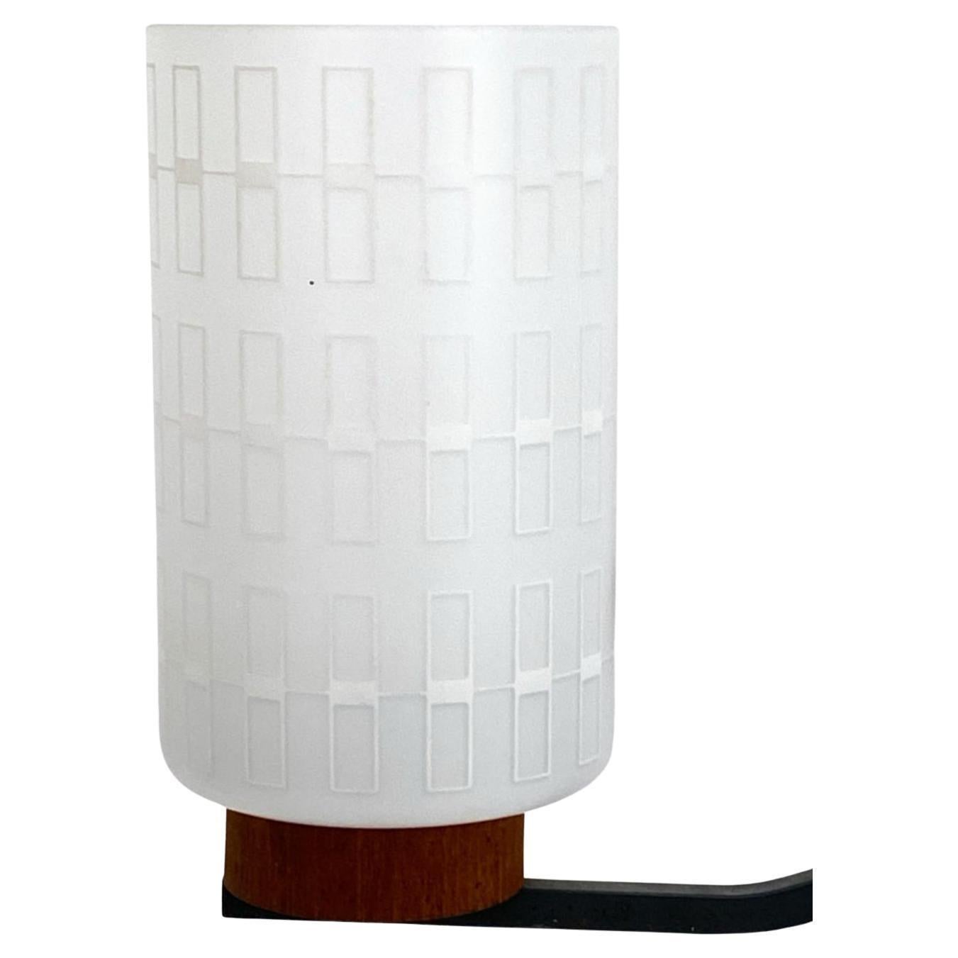 Falegnameria Lampadario danese The Modern Scandinavian in teak e vetro satinato in vendita