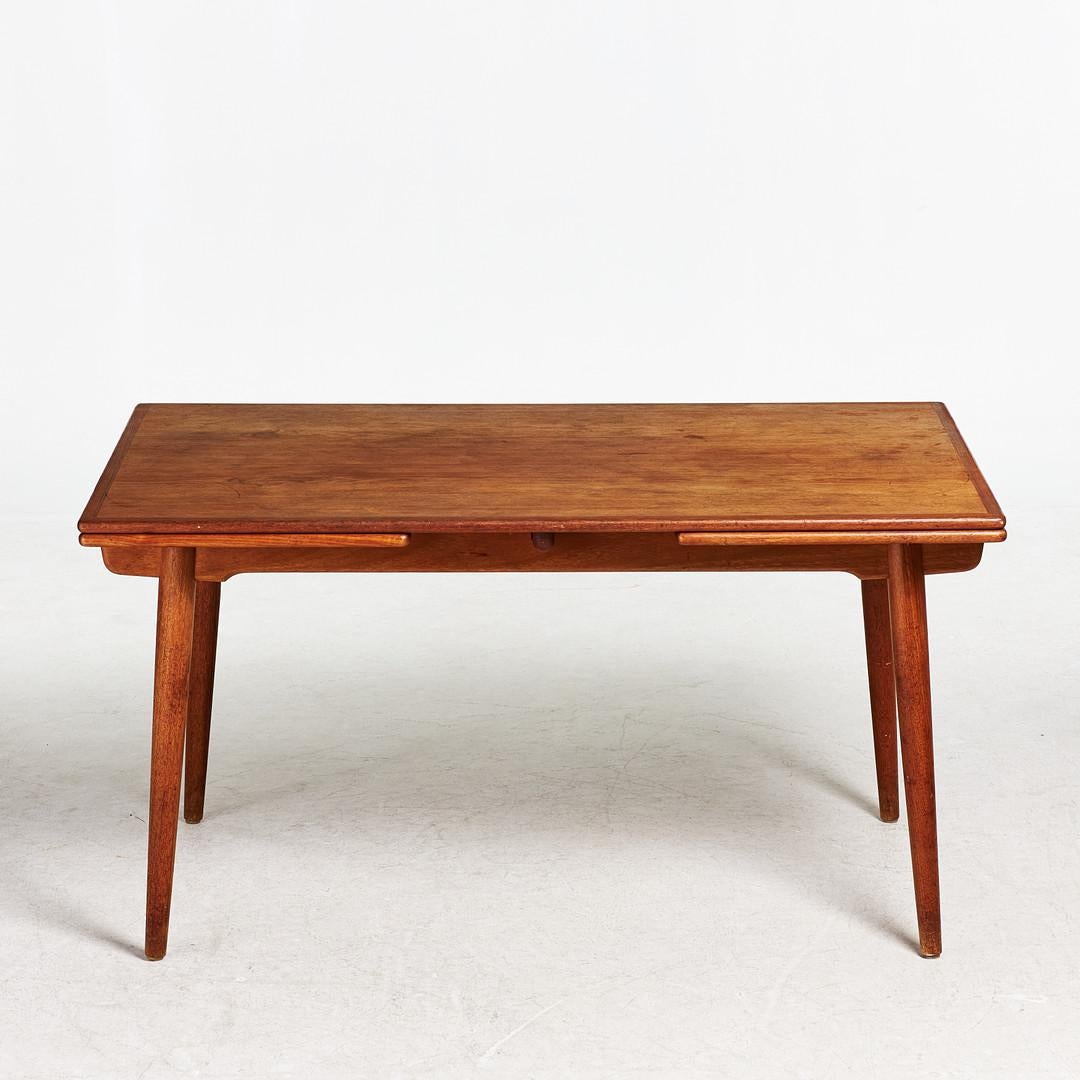 Scandinavian Modern teak and oak table from HANS J WEGNER AT312 In Good Condition For Sale In Skå, SE