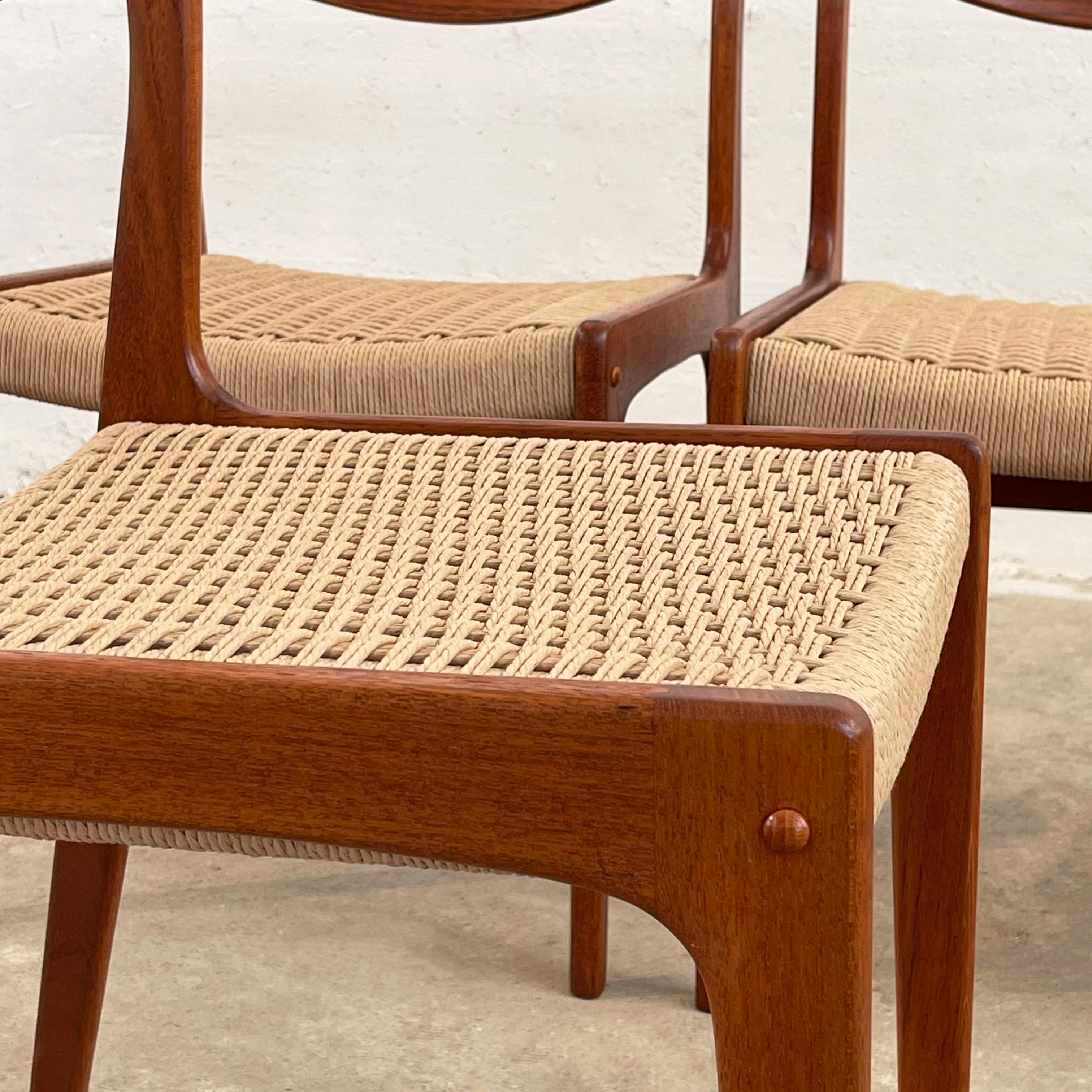 Sedie da pranzo moderne scandinave in teak e intreccio di corde in vendita 3