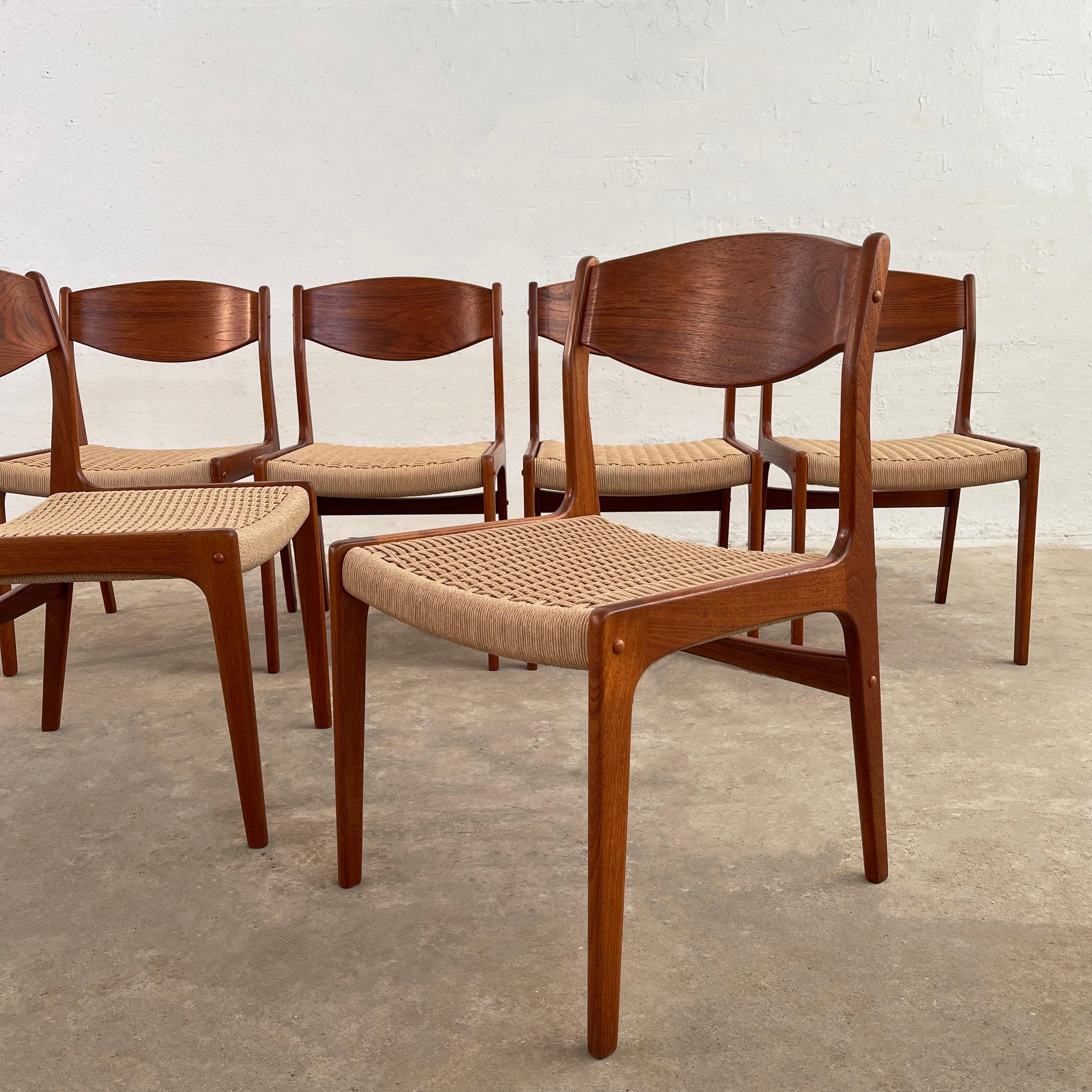 20th Century Scandinavian Modern Teak And Rope Weave Dining Chairs  For Sale
