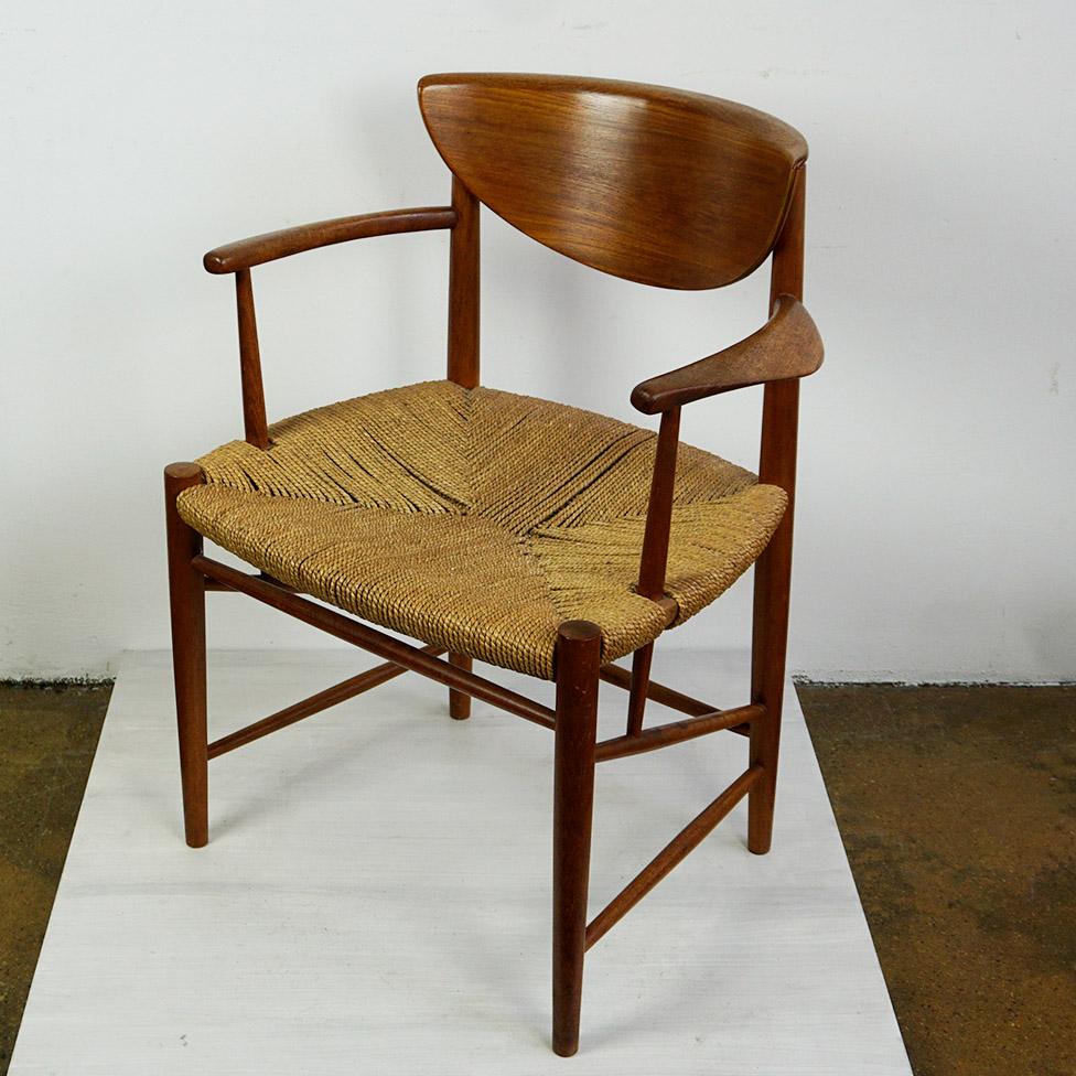 The Modern Scandinavian Scandinavian Armchair Mod. 317 par Peter Hvidt pour Soborg Mobler en vente 4