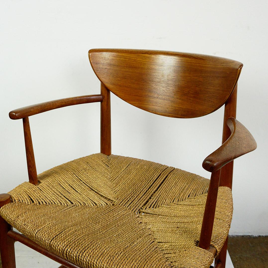 The Modern Scandinavian Scandinavian Armchair Mod. 317 par Peter Hvidt pour Soborg Mobler en vente 5