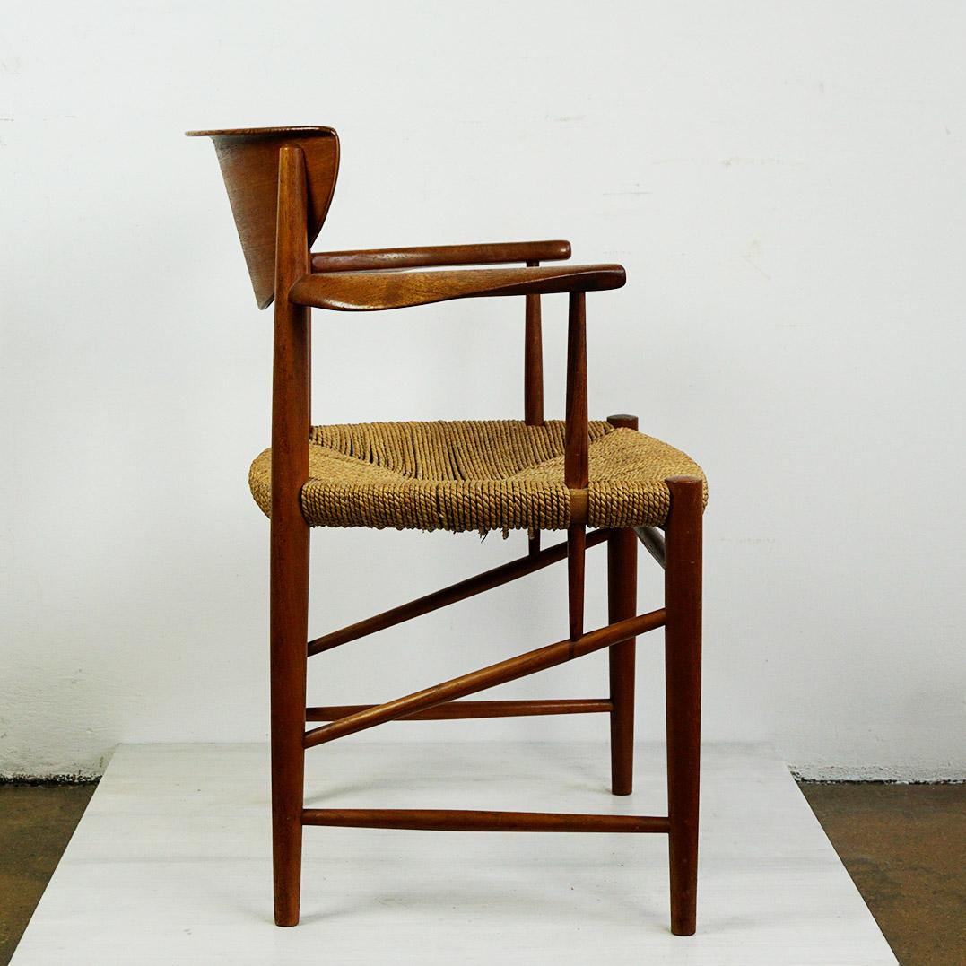 The Modern Scandinavian Scandinavian Armchair Mod. 317 par Peter Hvidt pour Soborg Mobler Bon état - En vente à Vienna, AT