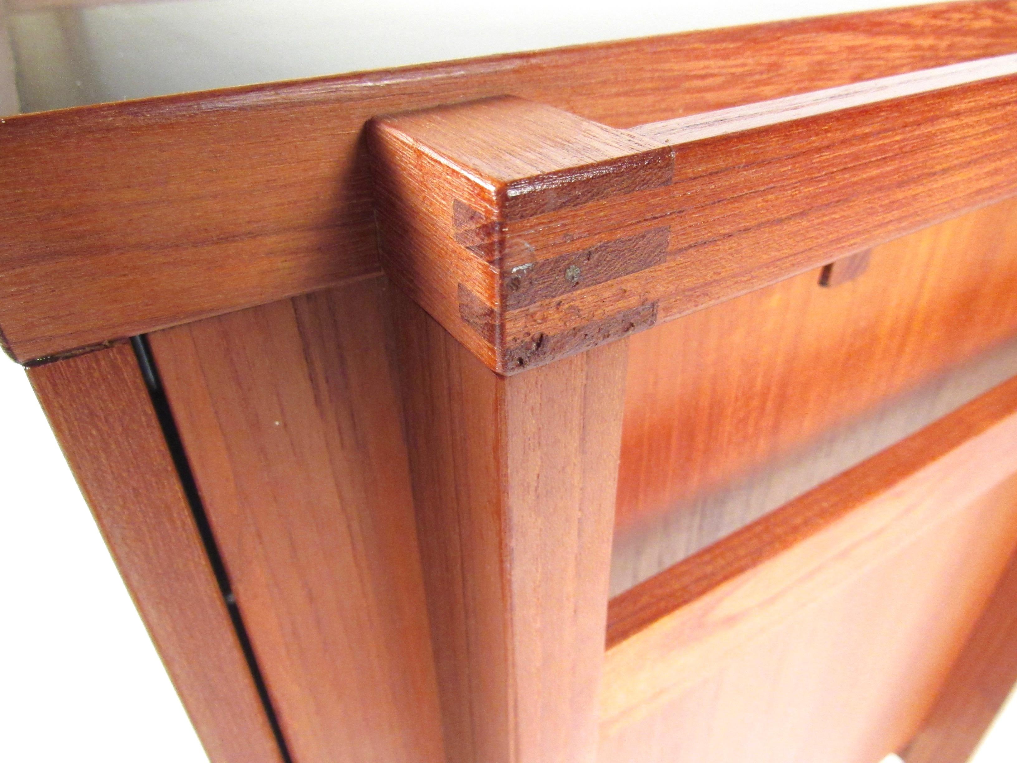 Scandinavian Modern Teak Bar Cart by Niels Erik Glasdom Jensen For Sale 8