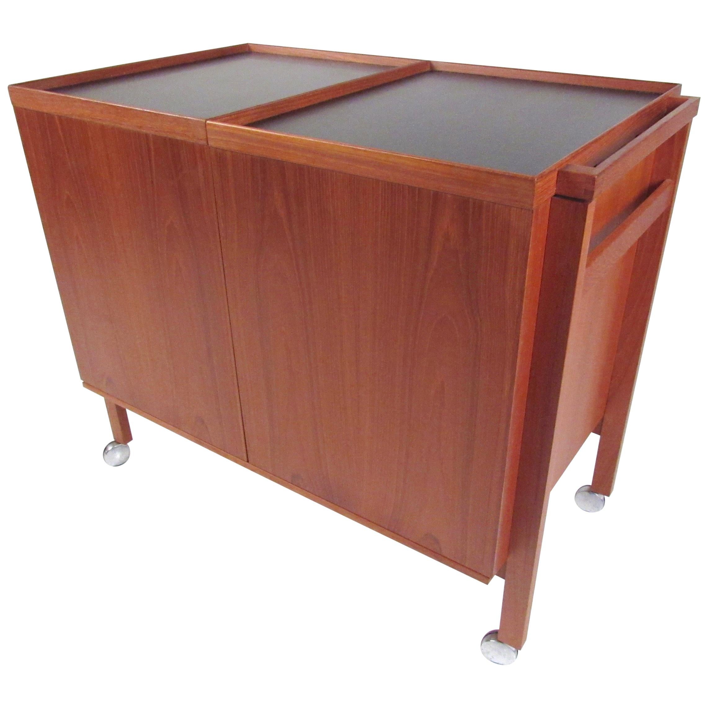 Scandinavian Modern Teak Bar Cart by Niels Erik Glasdom Jensen For Sale