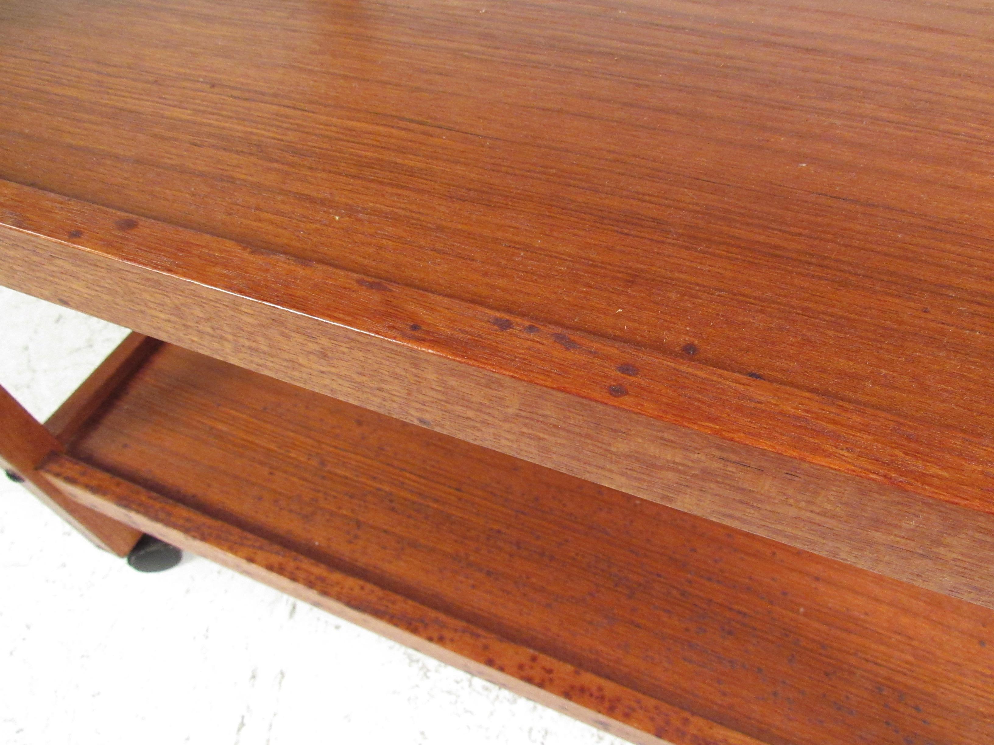 Scandinavian Modern Teak Bar Cart 4