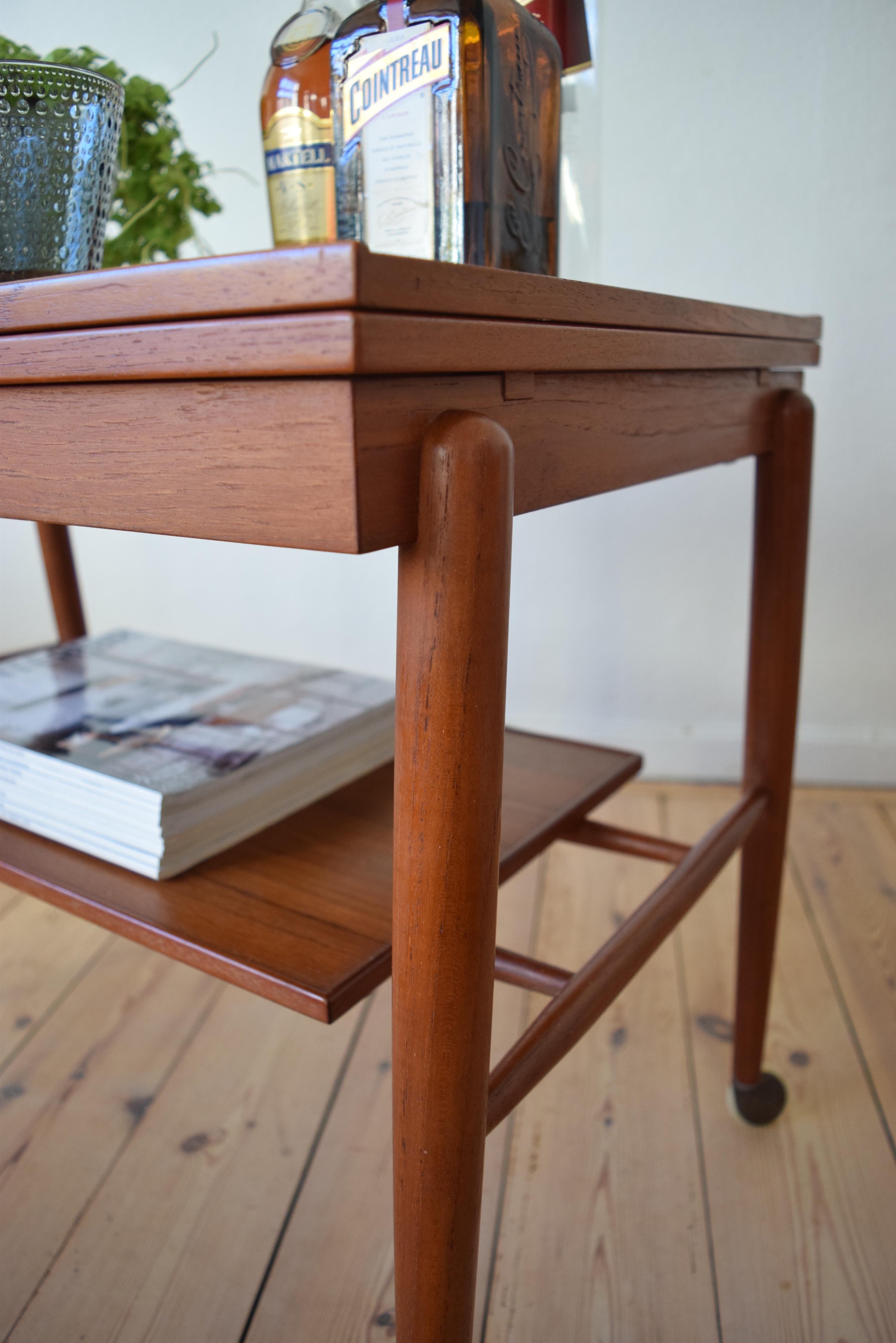 Scandinavian Modern Teak Bar or Serving Cart, Denmark, 1960s In Good Condition For Sale In Nyborg, DK