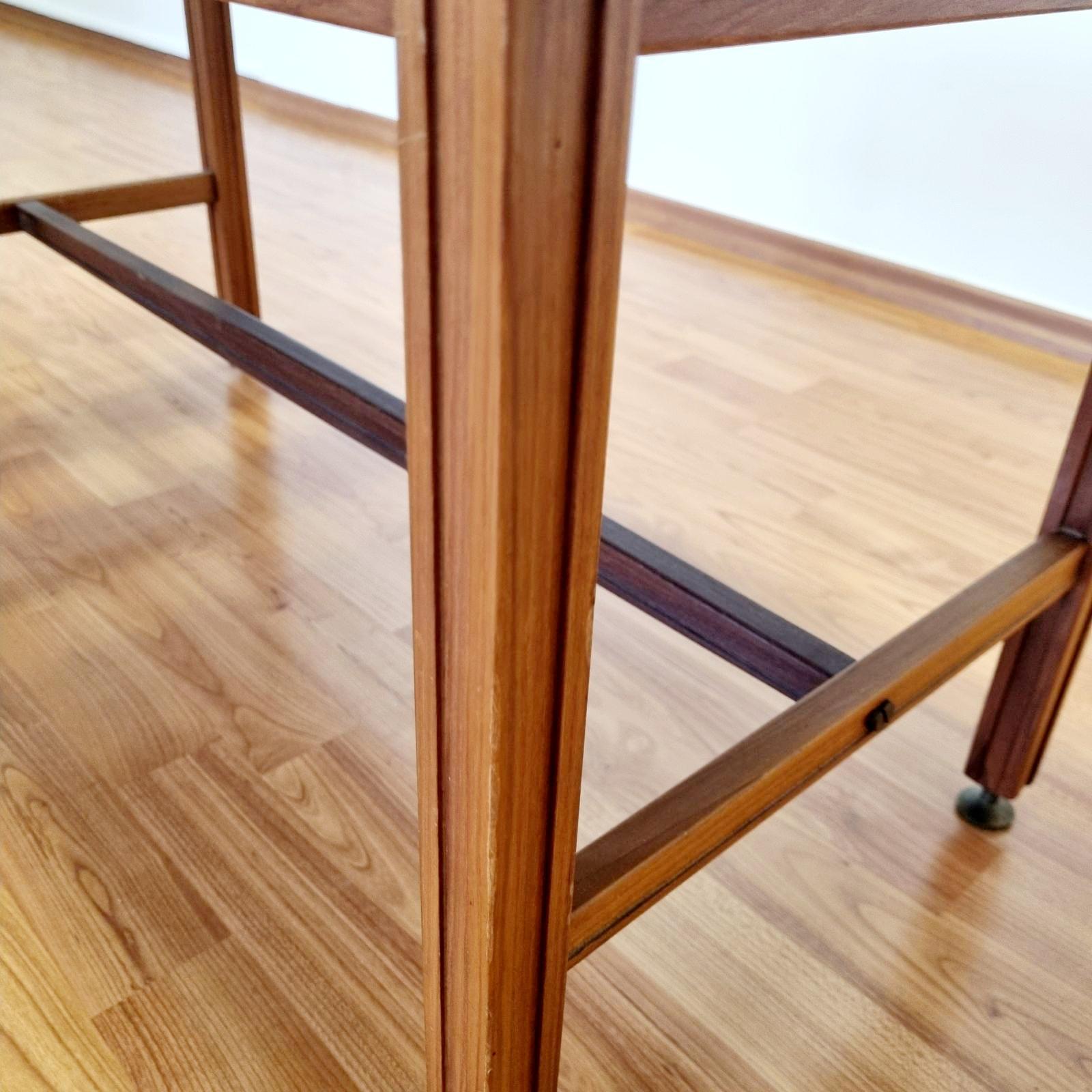 Banc moderne scandinave avec assise, Italie années 60 en vente 1