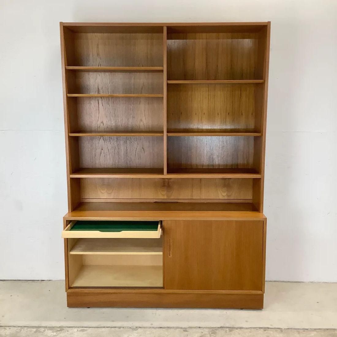 Scandinavian Modern Teak Bookcase with Cabinet by Poul Hundevad 1