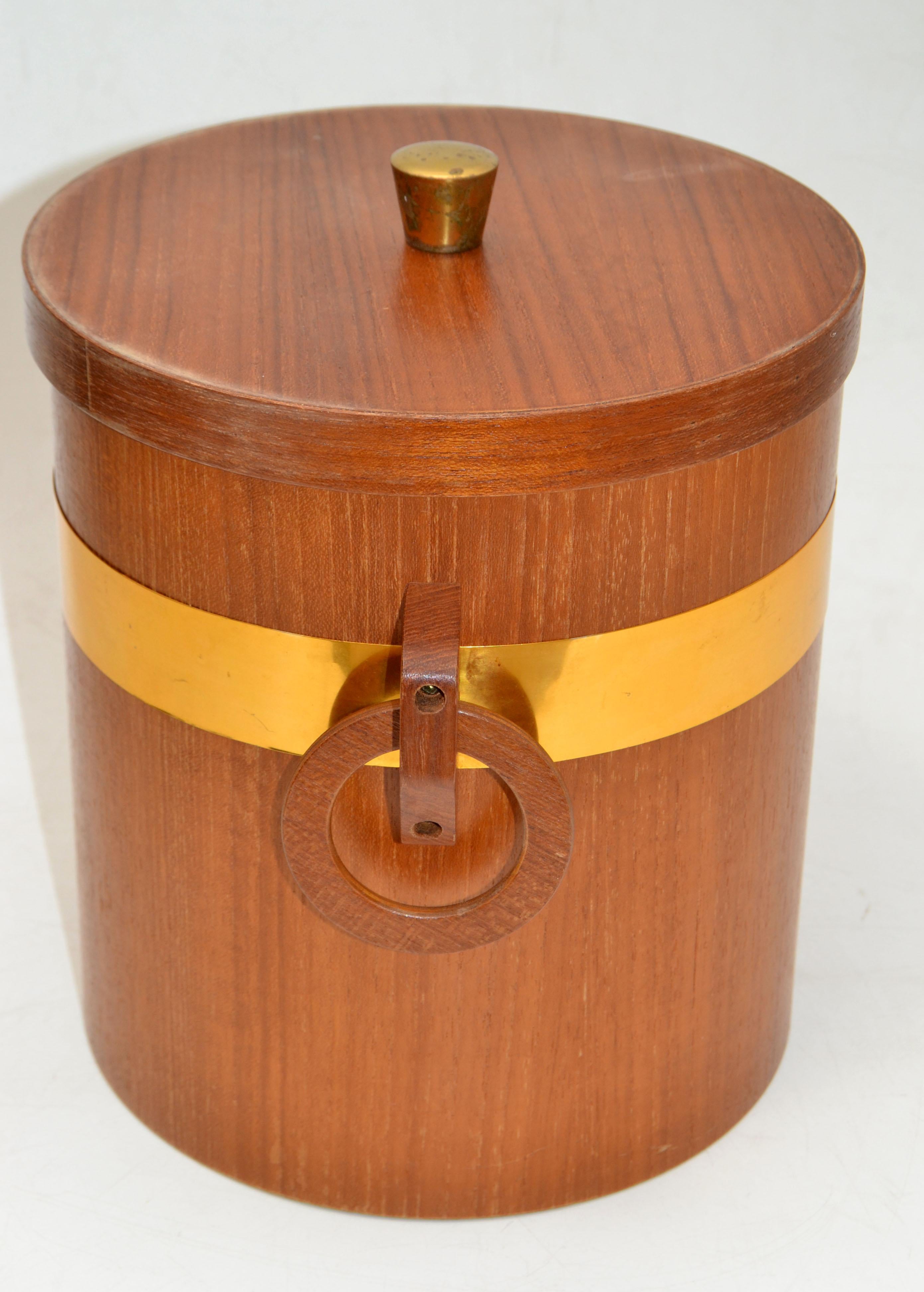 Scandinavian Modern Teak & Brass Lidded Ice Bucket Plastic Insulation 1970 For Sale 1