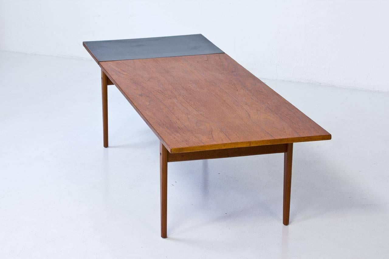 Scandinavian Modern Teak Coffee Table by Grete Jalk for P.Jeppesen Denmark 1960s In Good Condition In Stockholm, SE