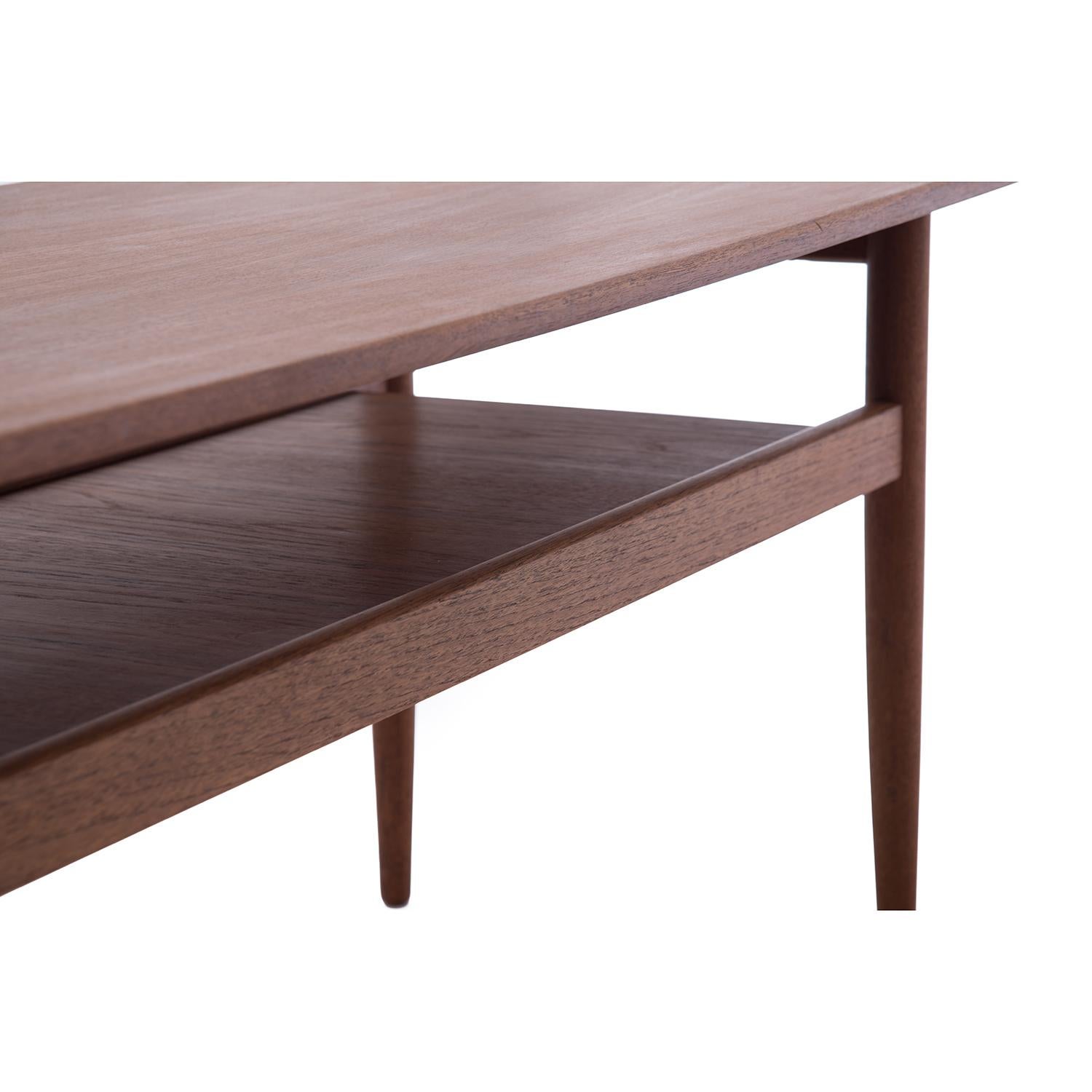 Scandinavian Modern Teak Coffee Table with Turned Legs & Solid Shelf In Excellent Condition In Minneapolis, MN