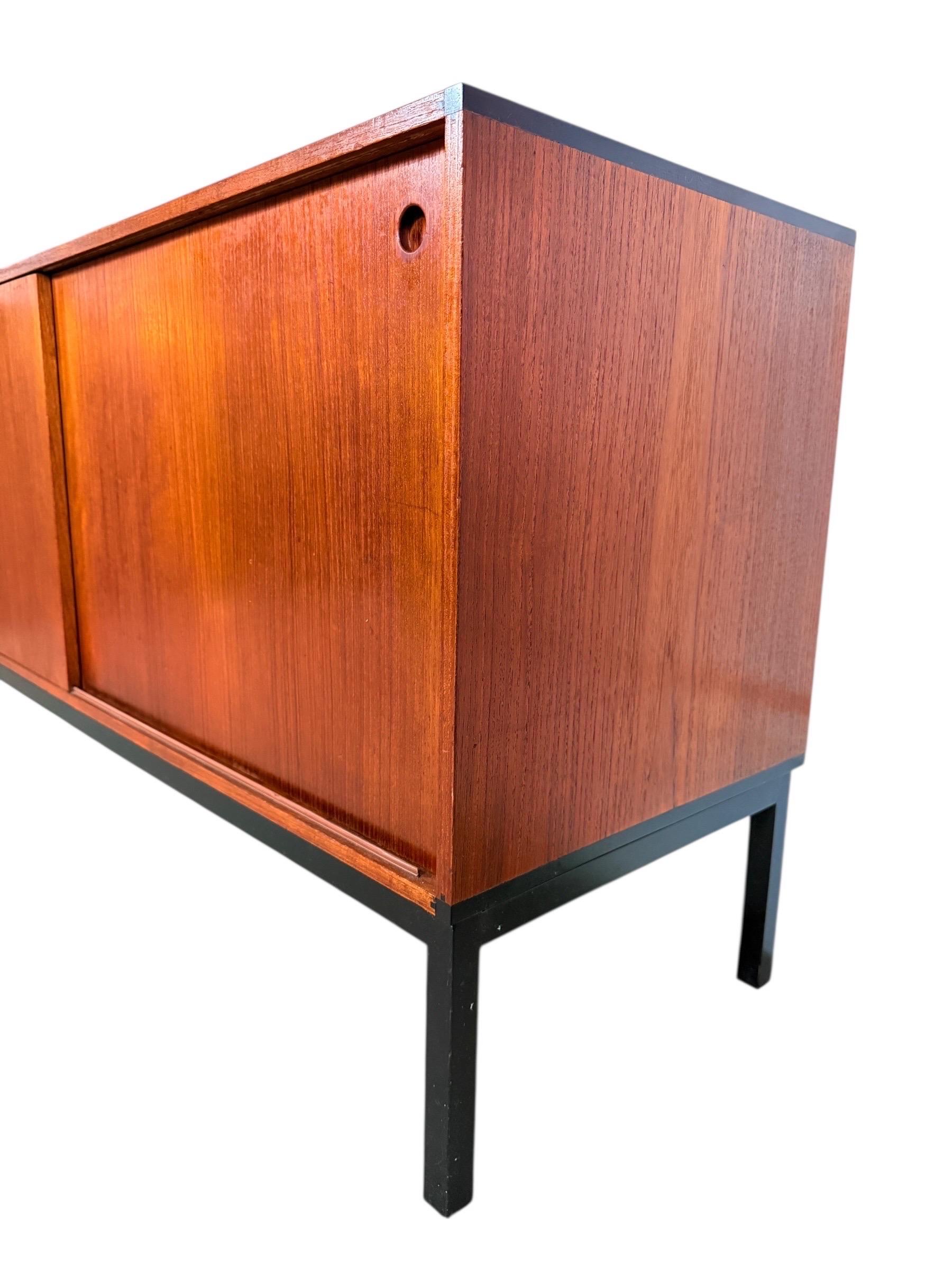 Scandinavian Modern Teak Credenza by Hans Hove & for Christian Linneberg Møbler For Sale 5
