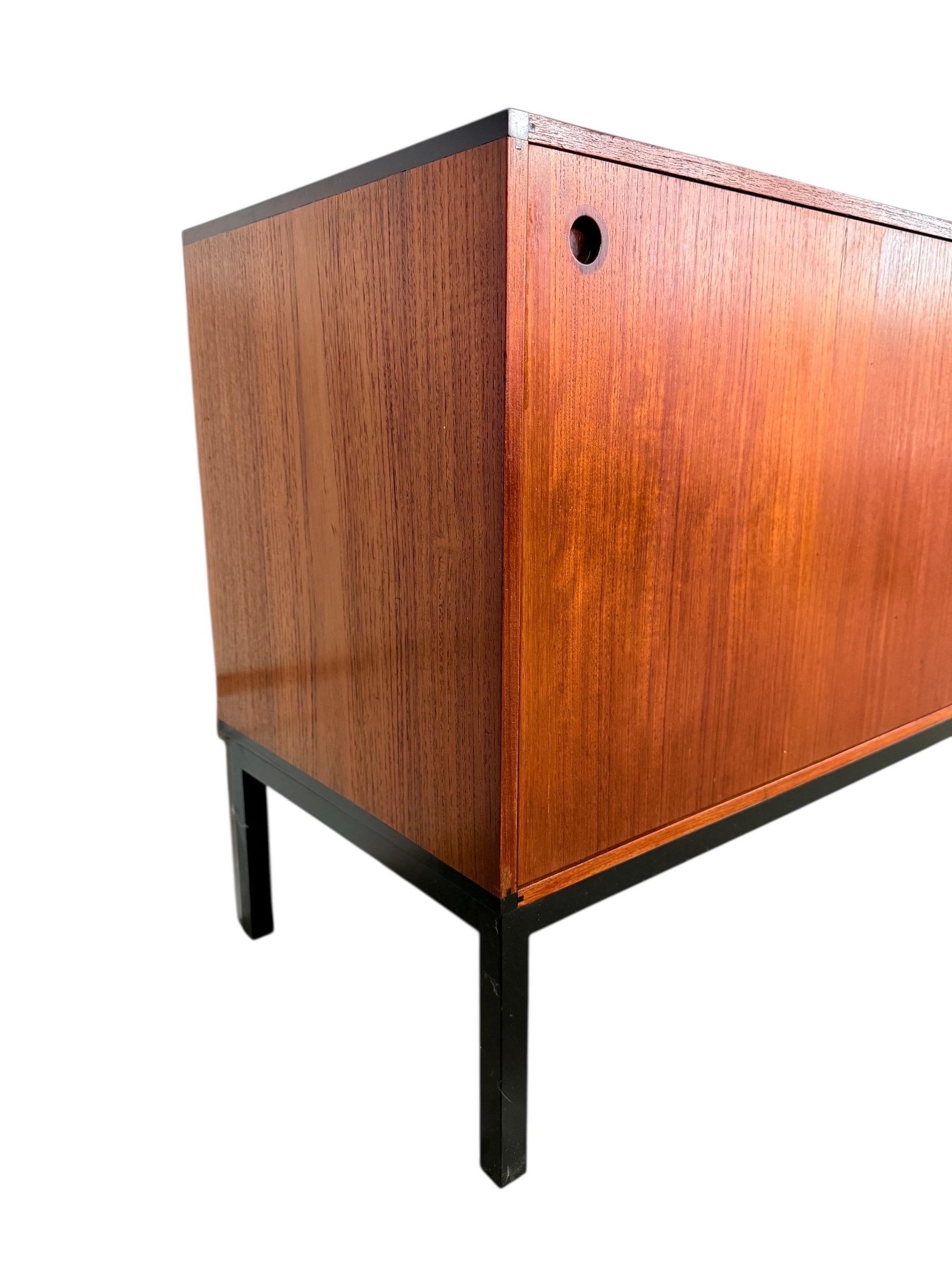 Scandinavian Modern Teak Credenza by Hans Hove & for Christian Linneberg Møbler For Sale 6