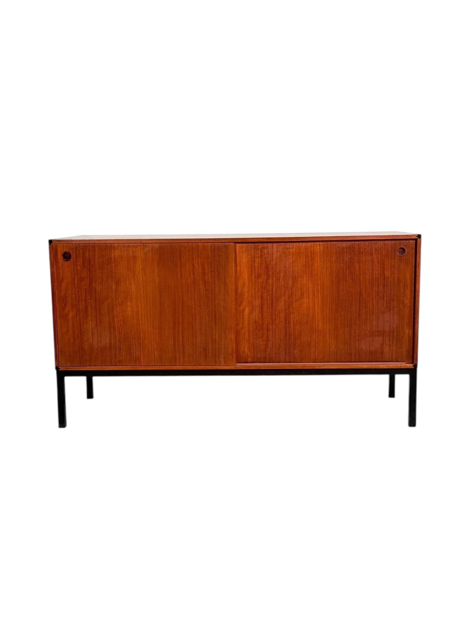 Mid-Century Modern Scandinavian Modern Teak Credenza by Hans Hove & for Christian Linneberg Møbler For Sale