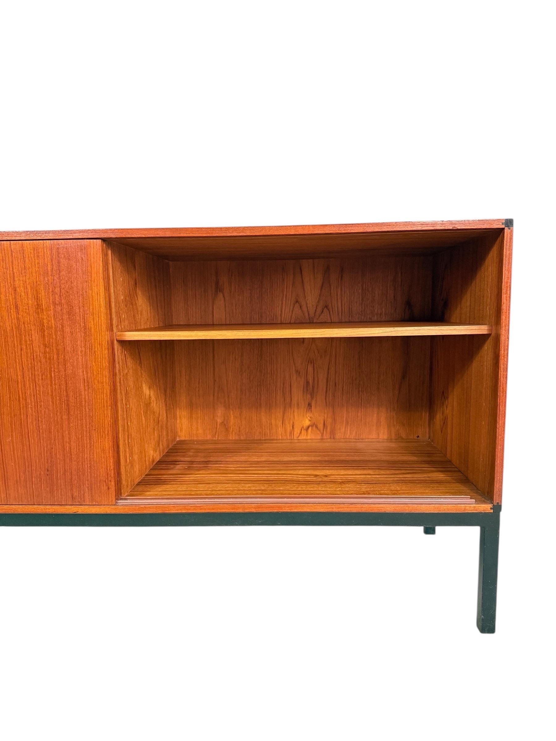 Scandinavian Modern Teak Credenza by Hans Hove & for Christian Linneberg Møbler For Sale 3