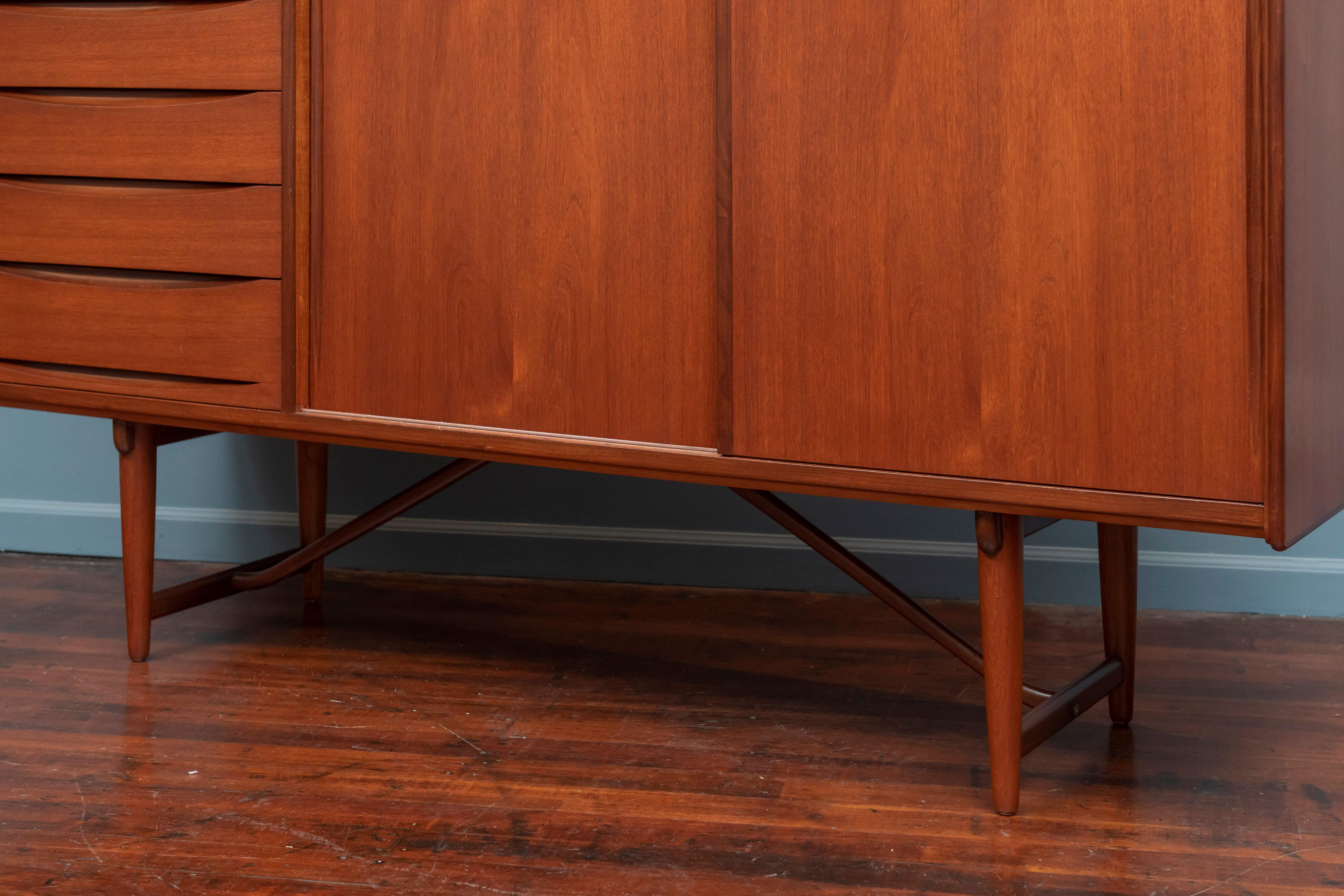 Scandinavian Modern Teak Credenza 4