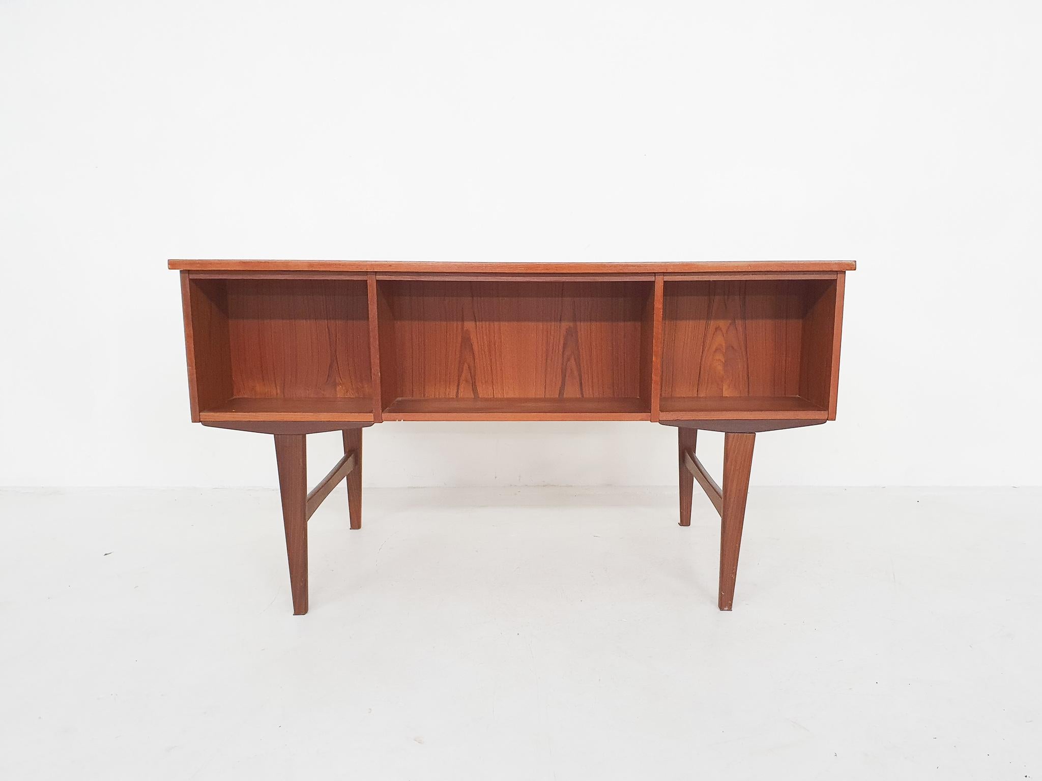 Mid-20th Century Scandinavian Modern Teak Desk, 1960s