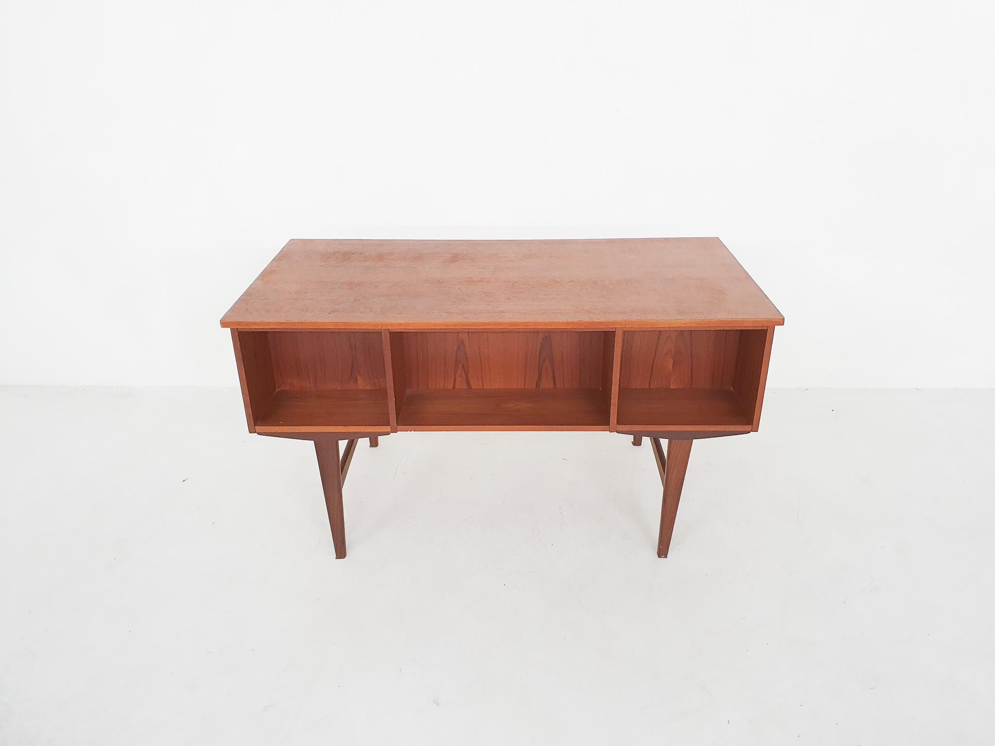 Scandinavian Modern Teak Desk, 1960s 1