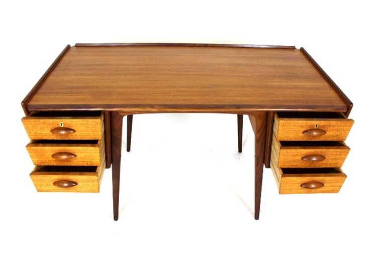 Swedish Scandinavian Modern Teak Desk Pl. Uddebo Design by Svante Skogh For Sale