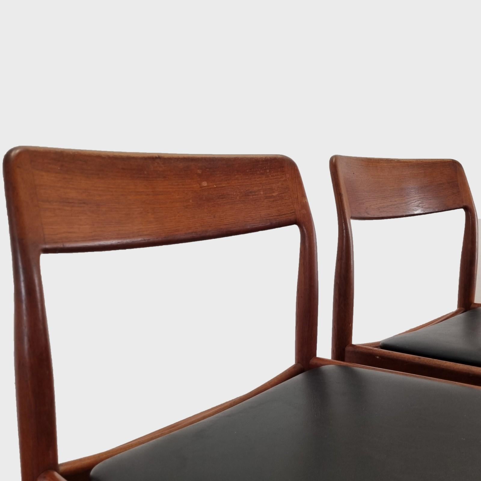 Chaises de salle à manger scandinaves modernes en teck, Design/One Möller, Danemark années 60 en vente 3
