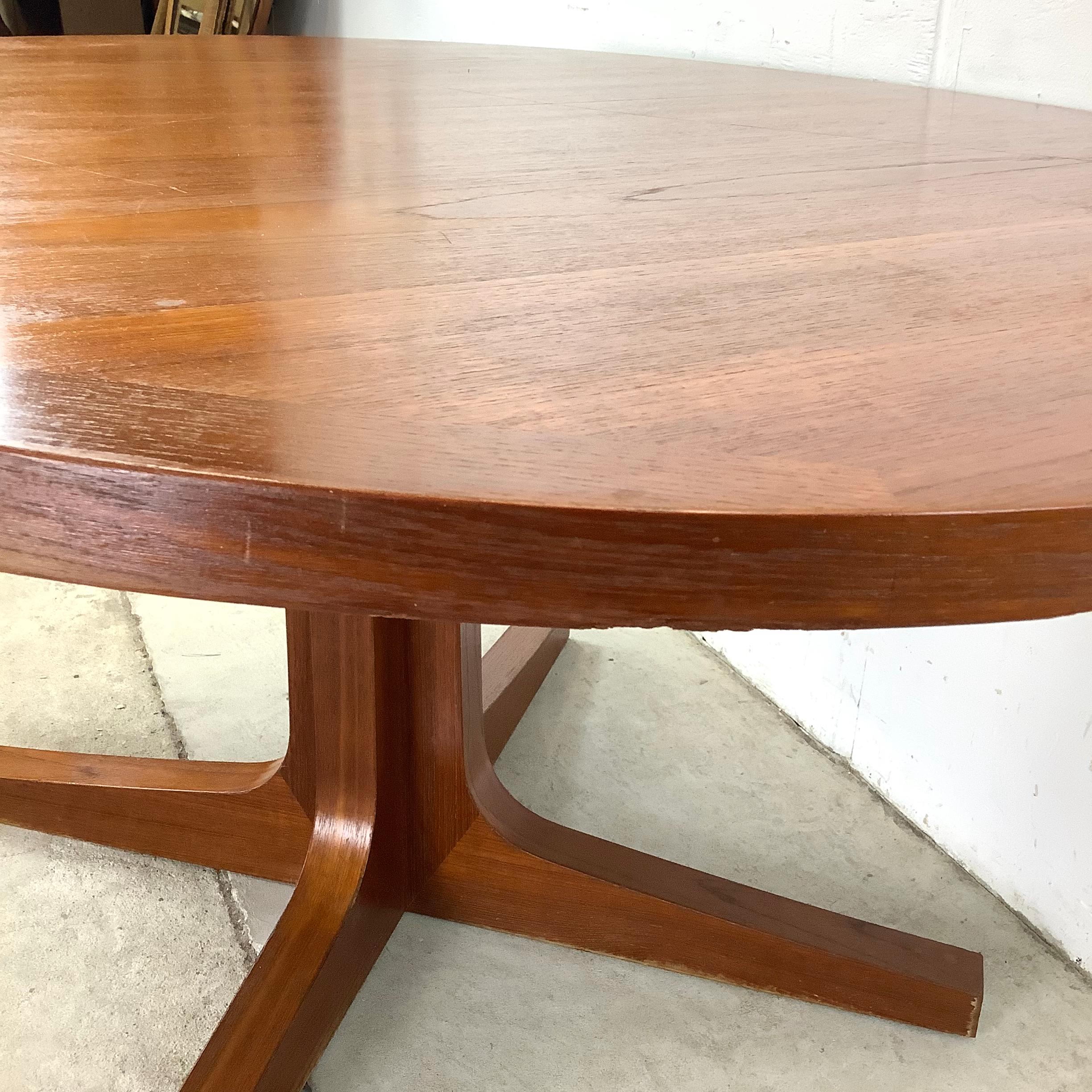 Scandinavian Modern Teak Dining Table With Two Leaves by Dyrlund 12