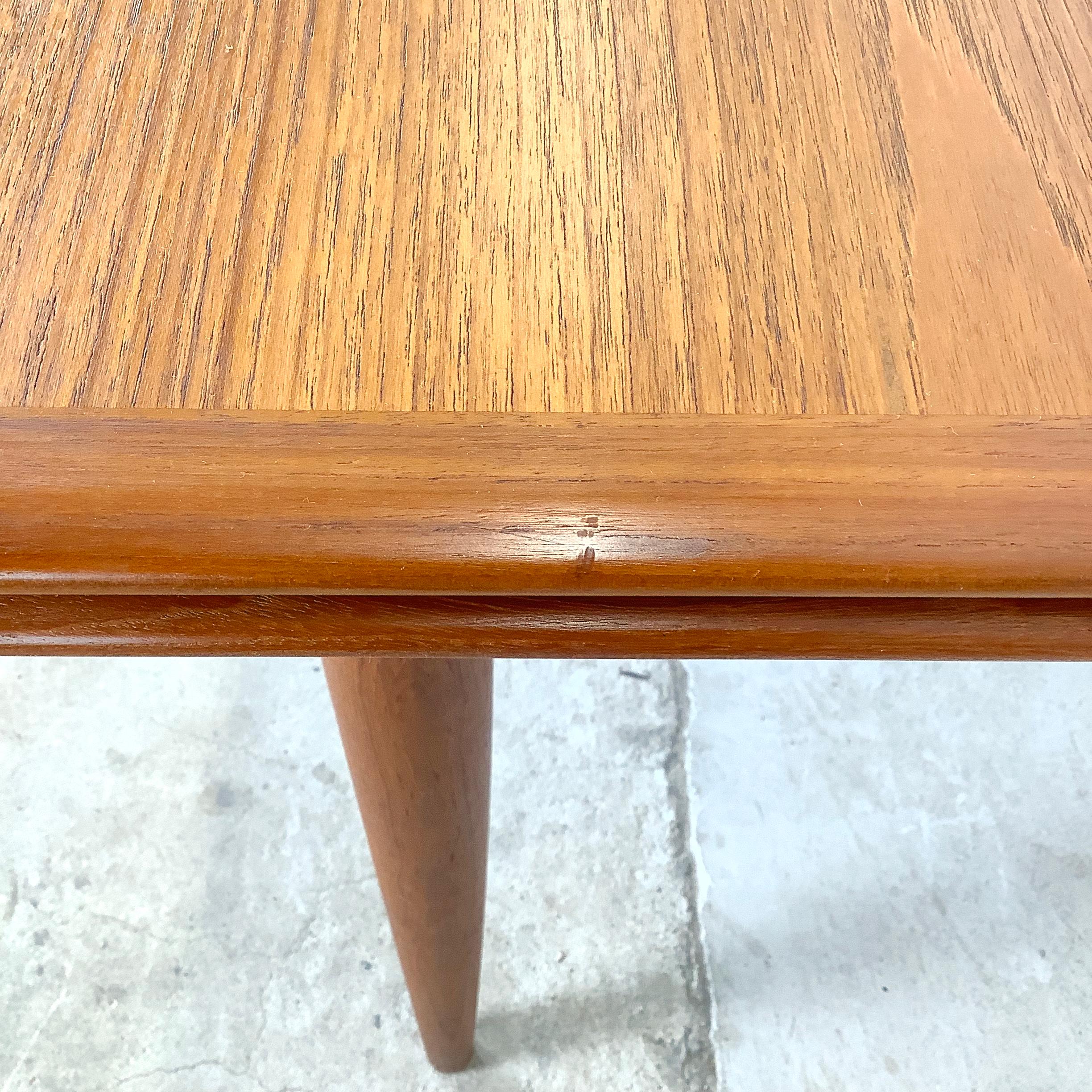 Scandinavian Modern Teak Draw Leaf Dining Table by Skovmand & Andersen For Sale 7