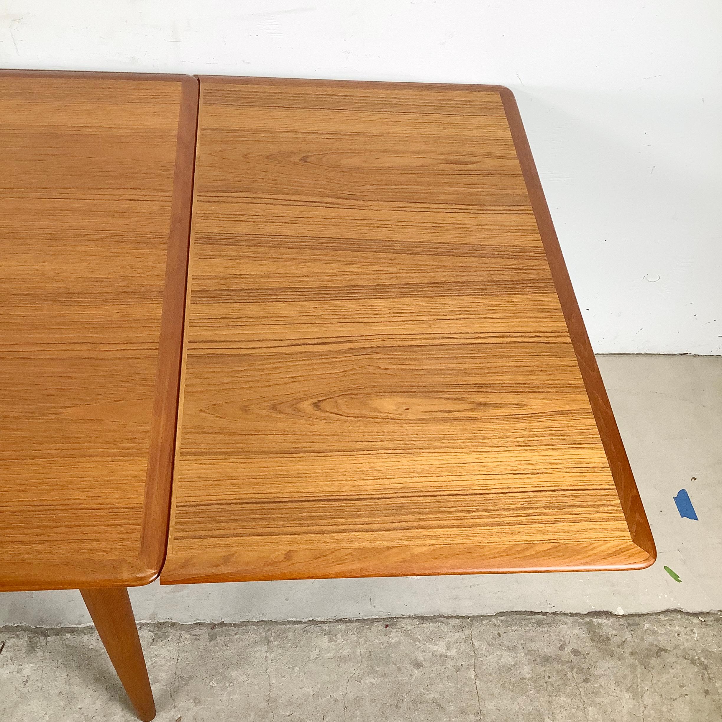 20th Century Scandinavian Modern Teak Draw Leaf Dining Table by Skovmand & Andersen For Sale