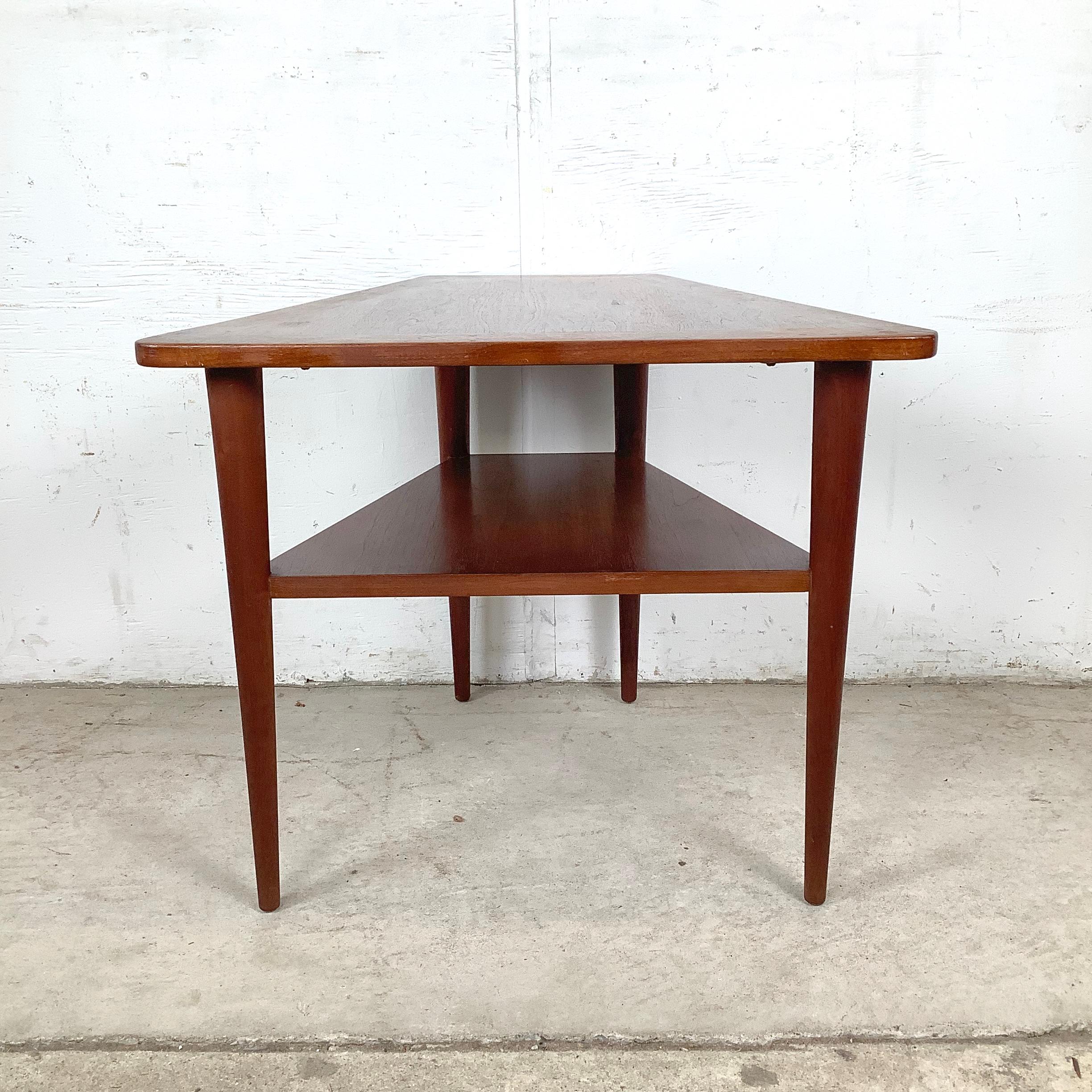 Mesa auxiliar de teca moderna escandinava en venta 3