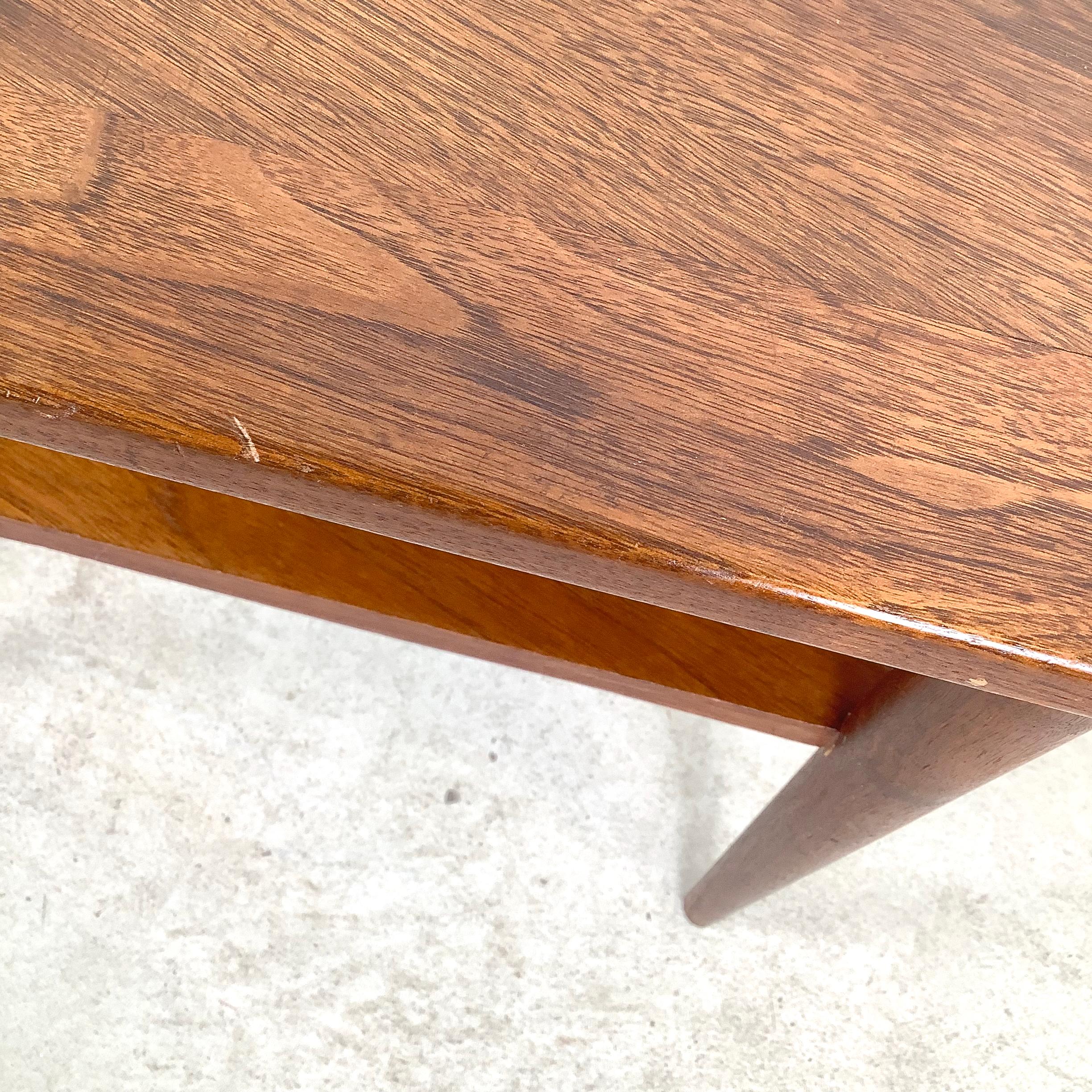 Mesa auxiliar de teca moderna escandinava en venta 5