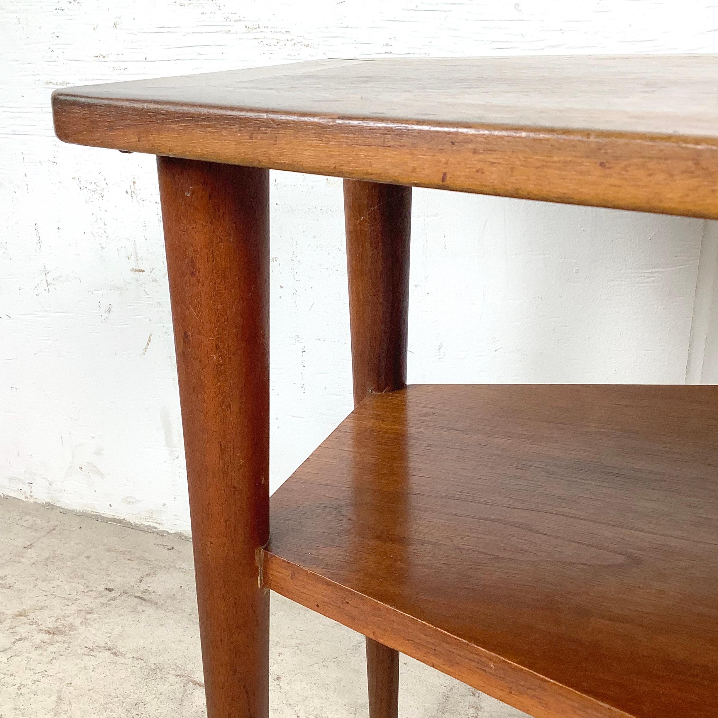 Mesa auxiliar de teca moderna escandinava en venta 9