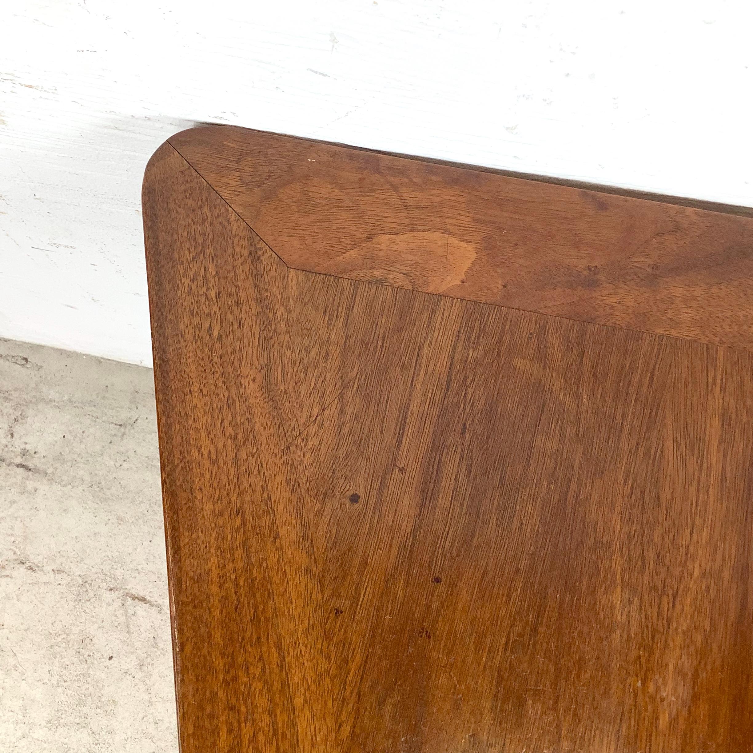 Mesa auxiliar de teca moderna escandinava en venta 1