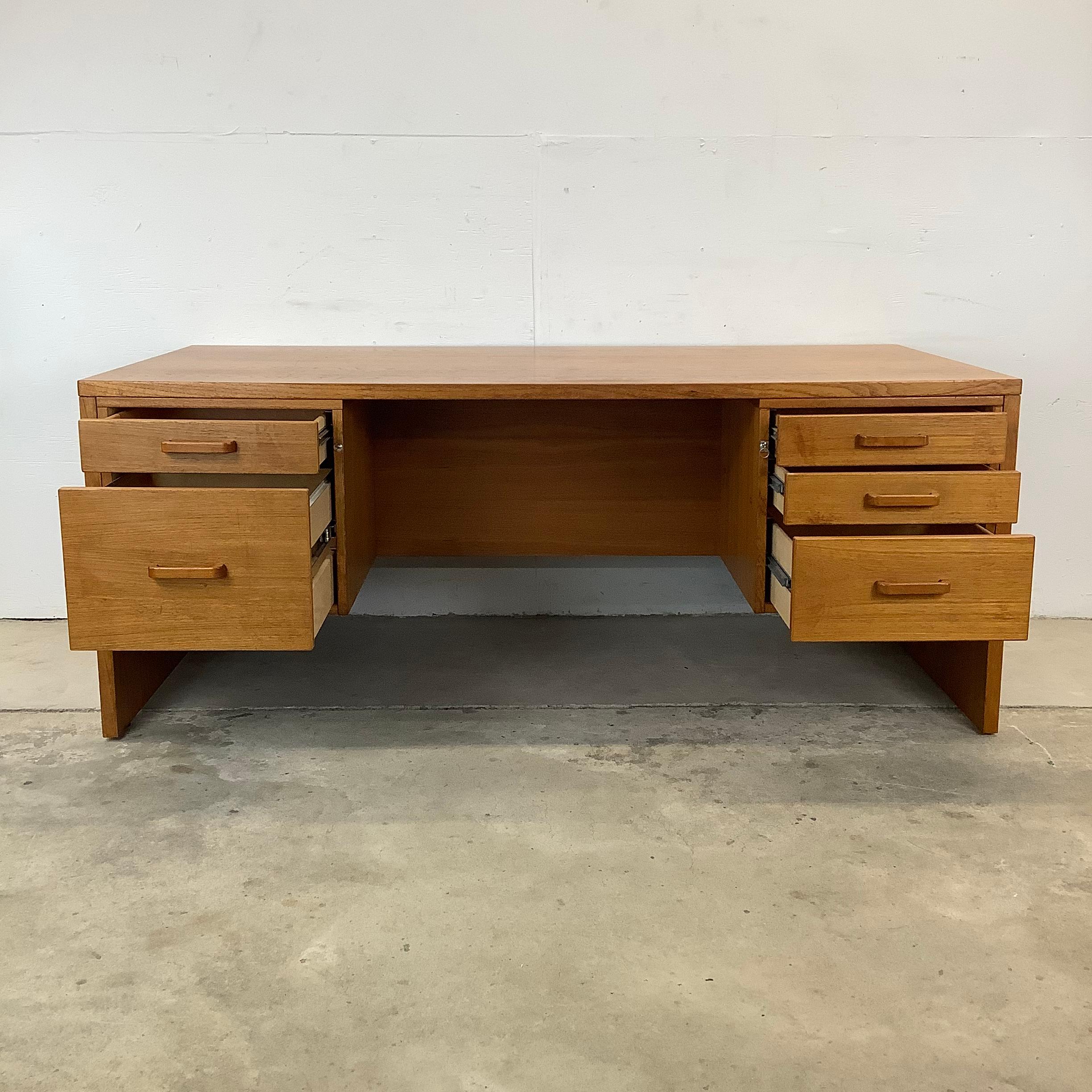 Scandinavian Modern Teak Executive Desk For Sale 3