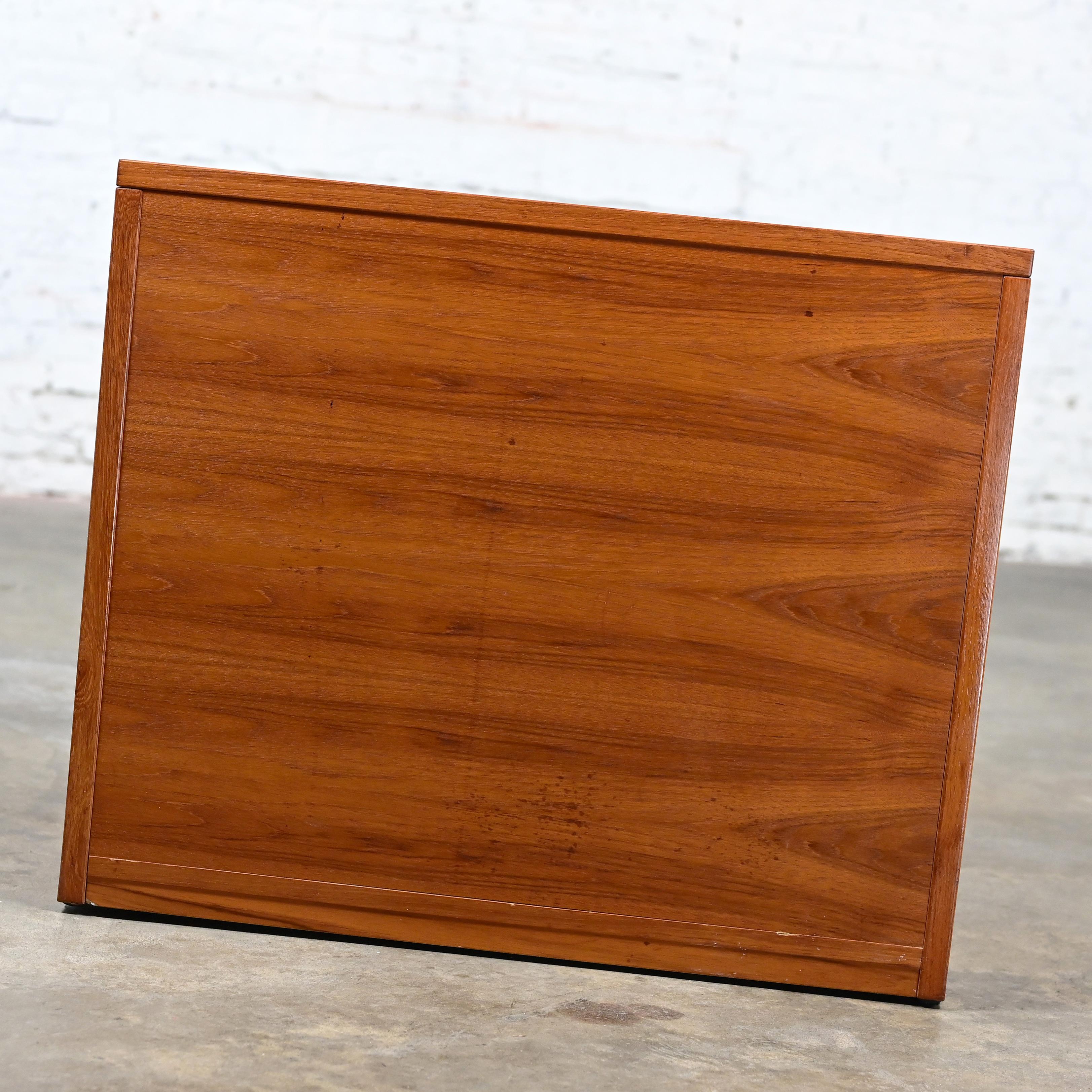 Scandinavian Modern Teak File Cabinet 2 Lateral Drawers by Jesper International 9