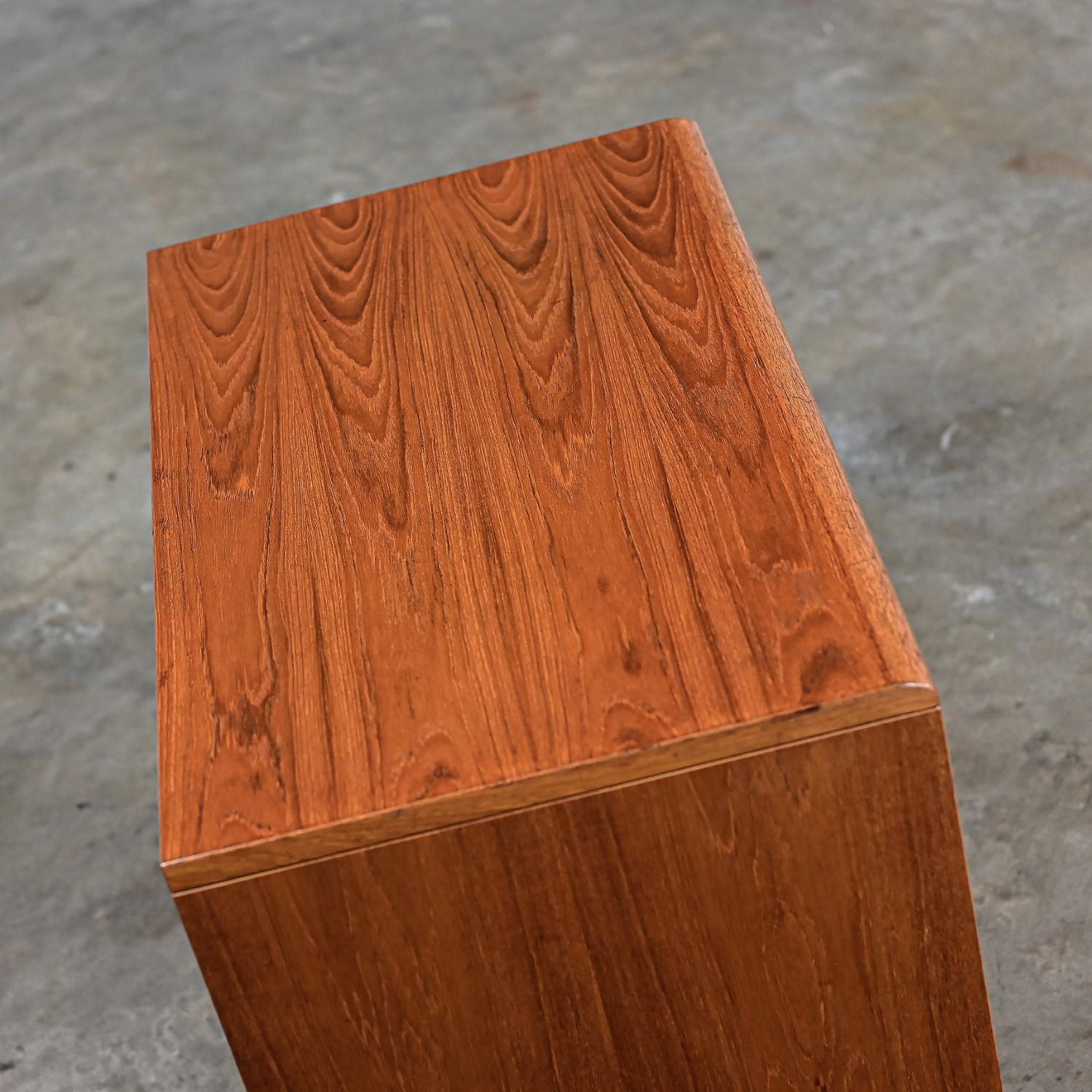 Scandinavian Modern Teak File Cabinet 2 Lateral Drawers by Jesper International 11