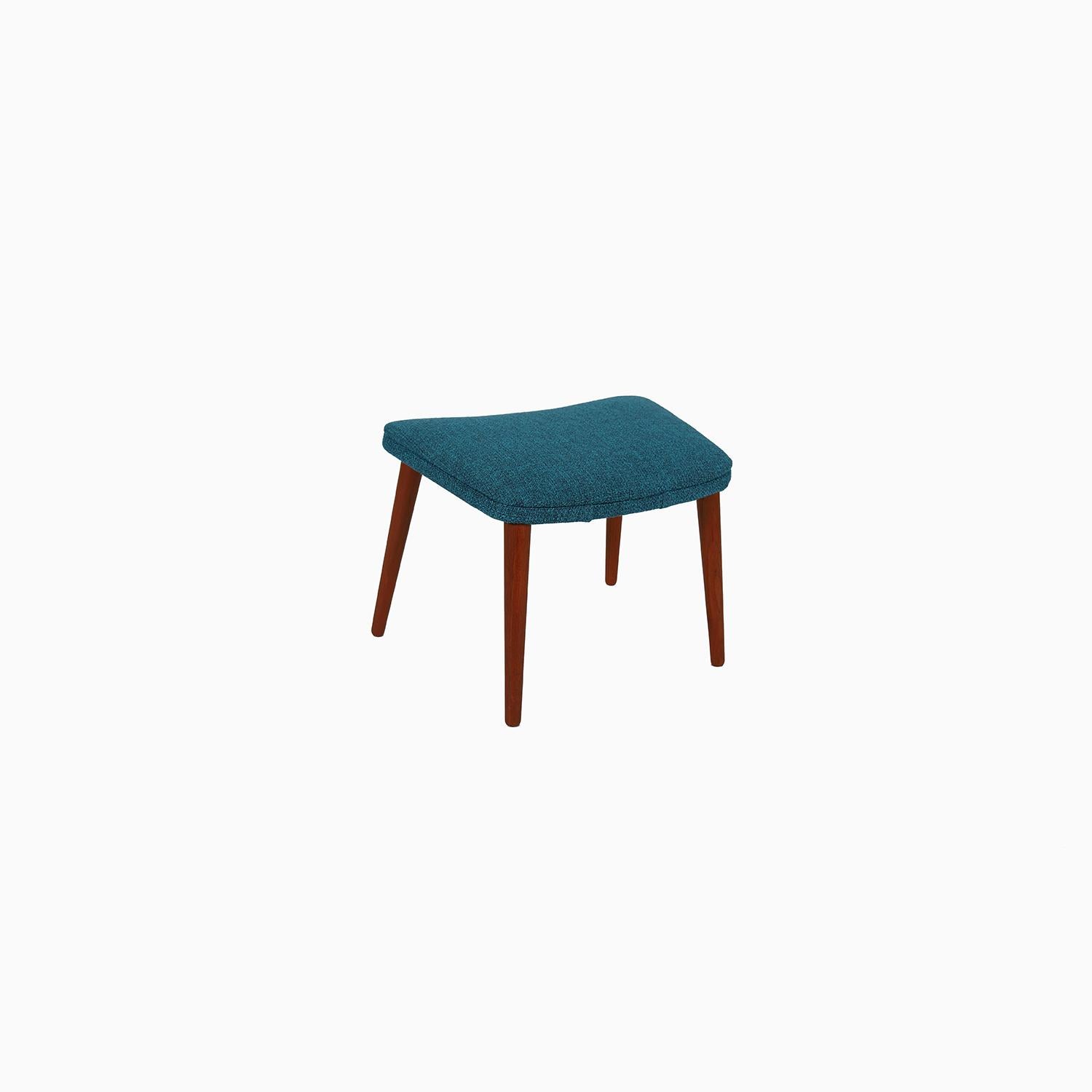 Scandinavian modern teak footstool by SL Mobler In Excellent Condition For Sale In Minneapolis, MN