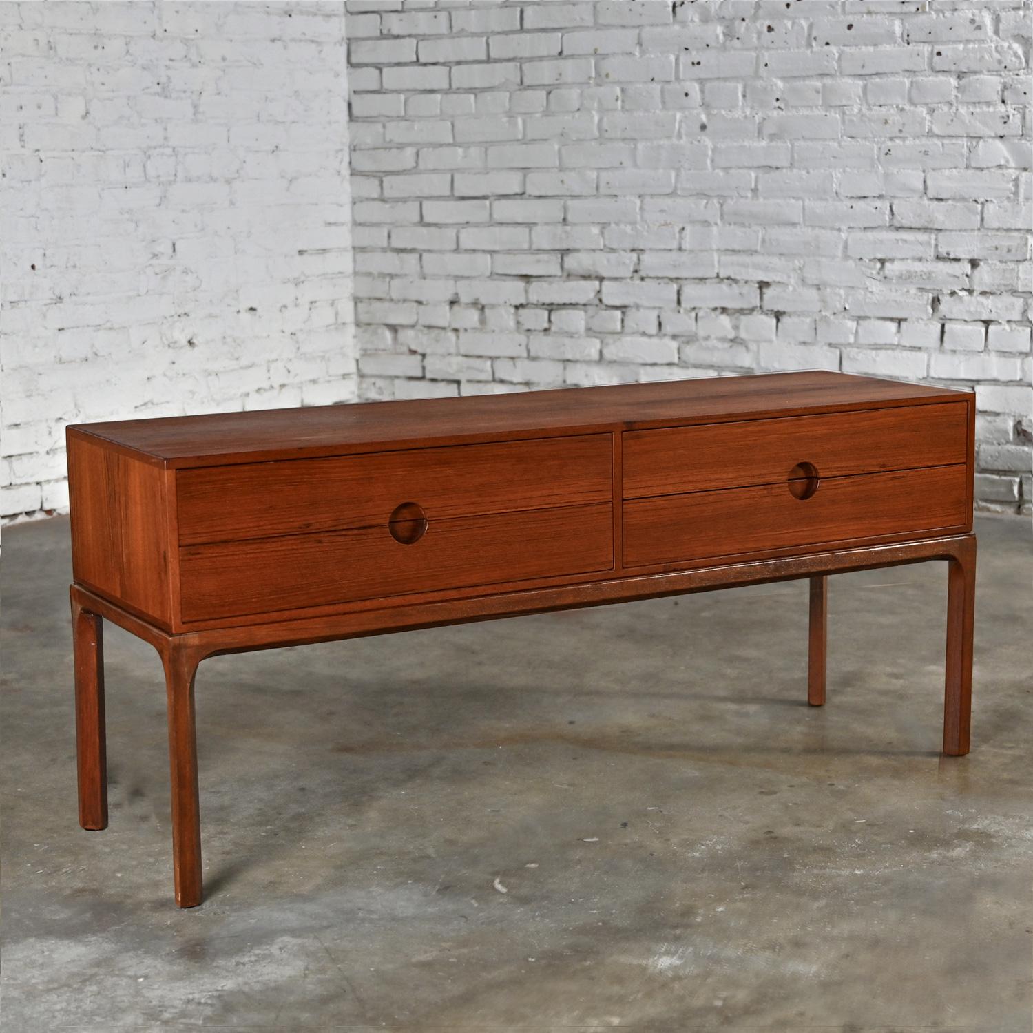 Scandinavian Modern Teak Low Cabinet Sideboard Model #394 by Kai Kristiansen  For Sale 7