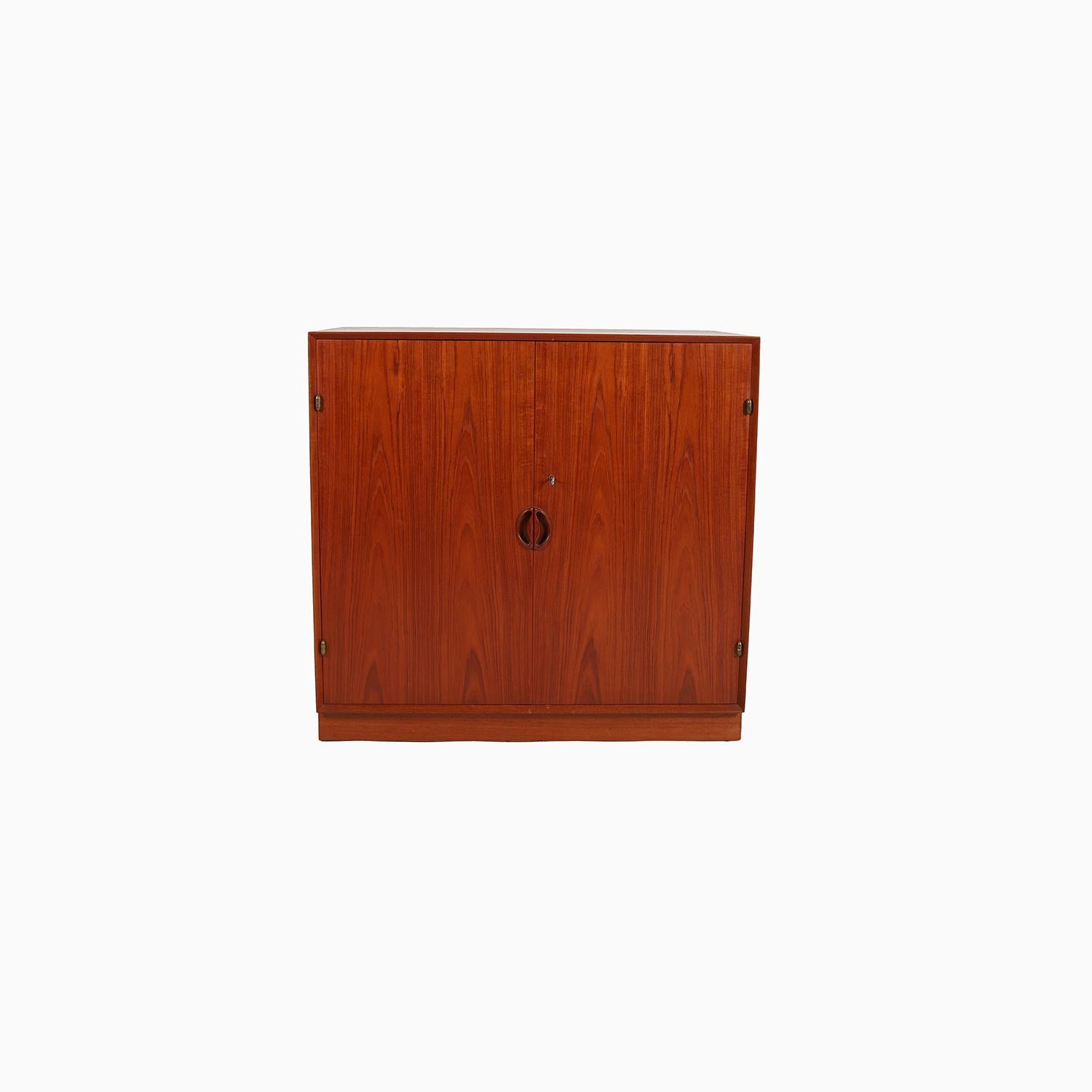 The Modern Scandinavian Teak Modular Cabinet mit Regalen im Angebot 4